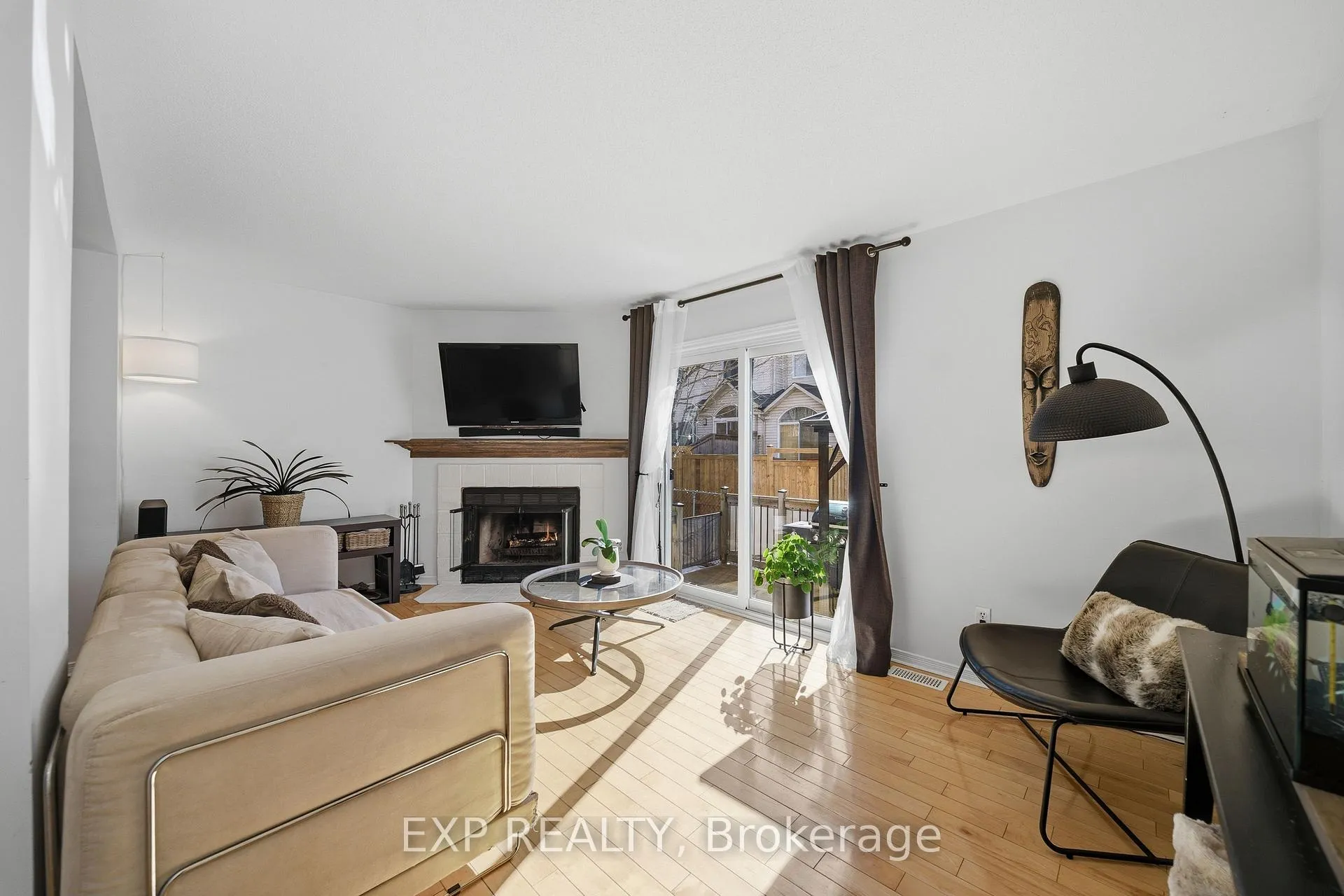 Photo 9 of 1832 Loranger Court, Ottawa, Chapel Hill — HOMEH
