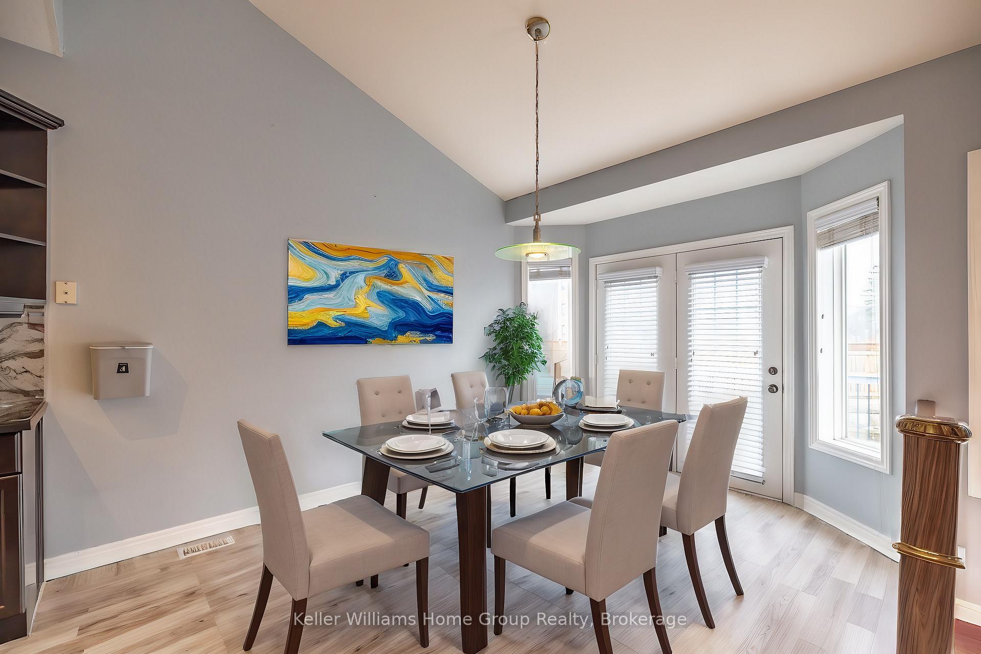 Photo 6 of 4 Clairfields Drive W, Guelph, Clairfields/Hanlon Business Park — HOMEH