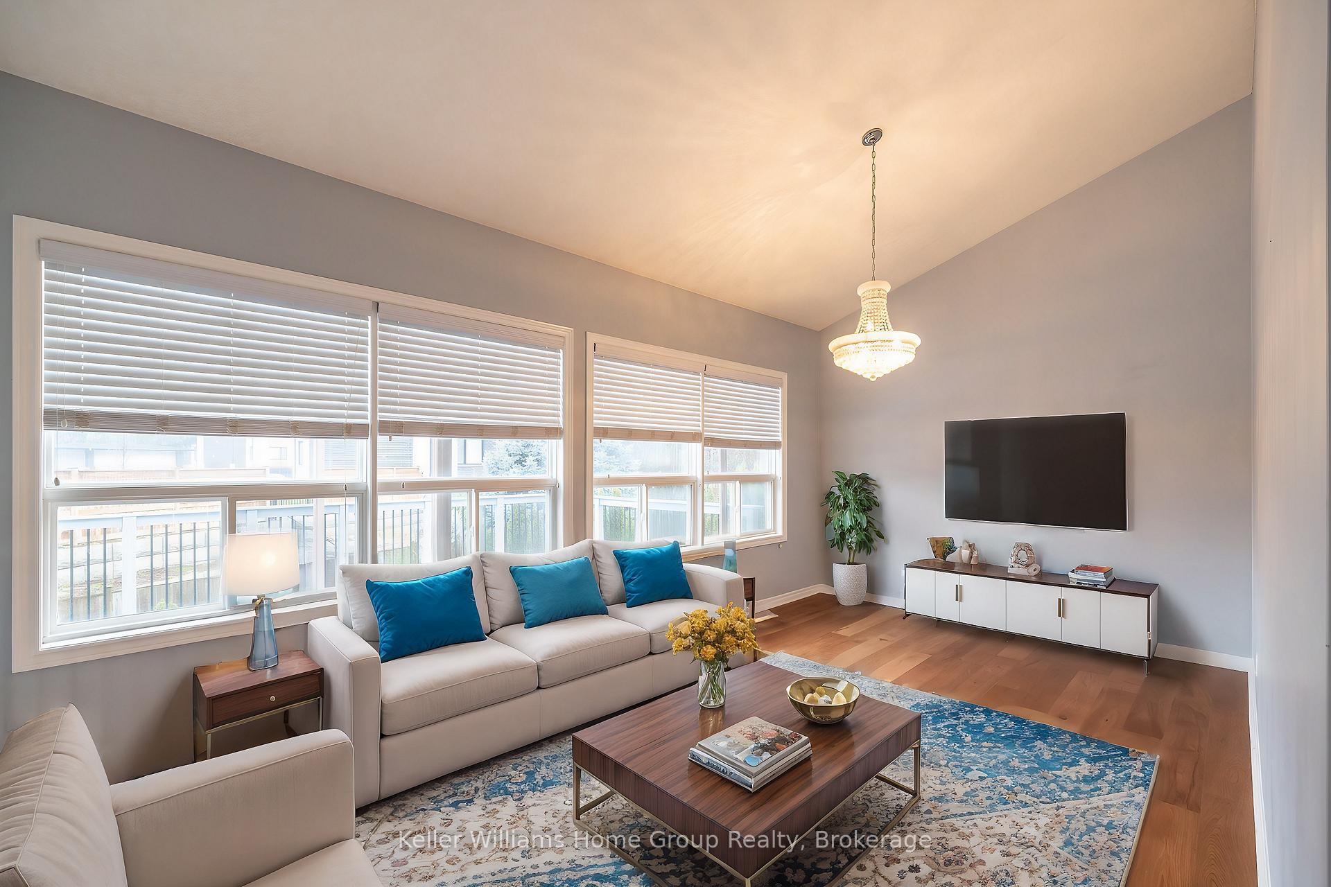 Photo 7 of 4 Clairfields Drive W, Guelph, Clairfields/Hanlon Business Park — HOMEH