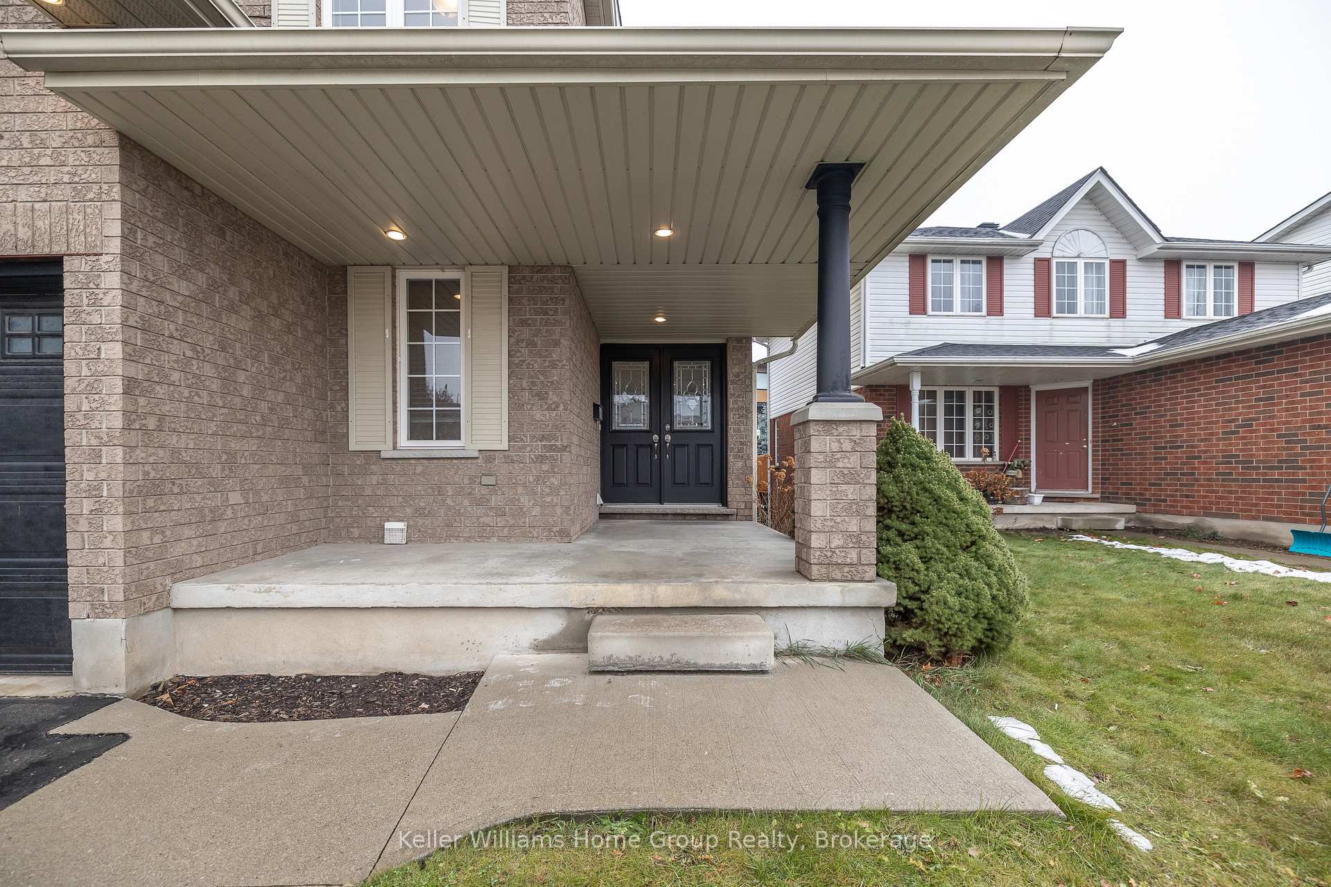 Photo 14 of 4 Clairfields Drive W, Guelph, Clairfields/Hanlon Business Park — HOMEH