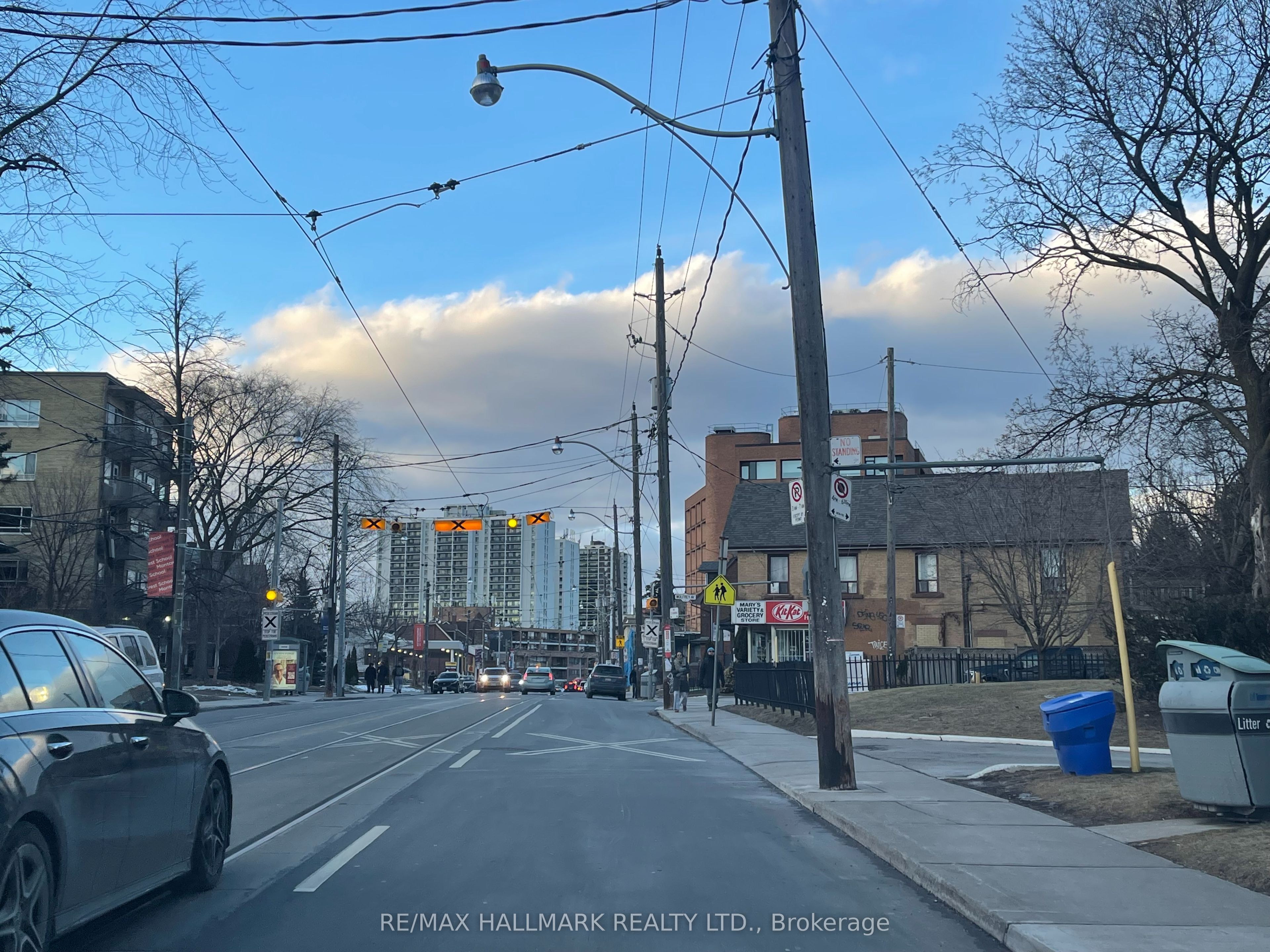 Photo 13 of 675 Broadview Avenue, Toronto, North Riverdale — HOMEH