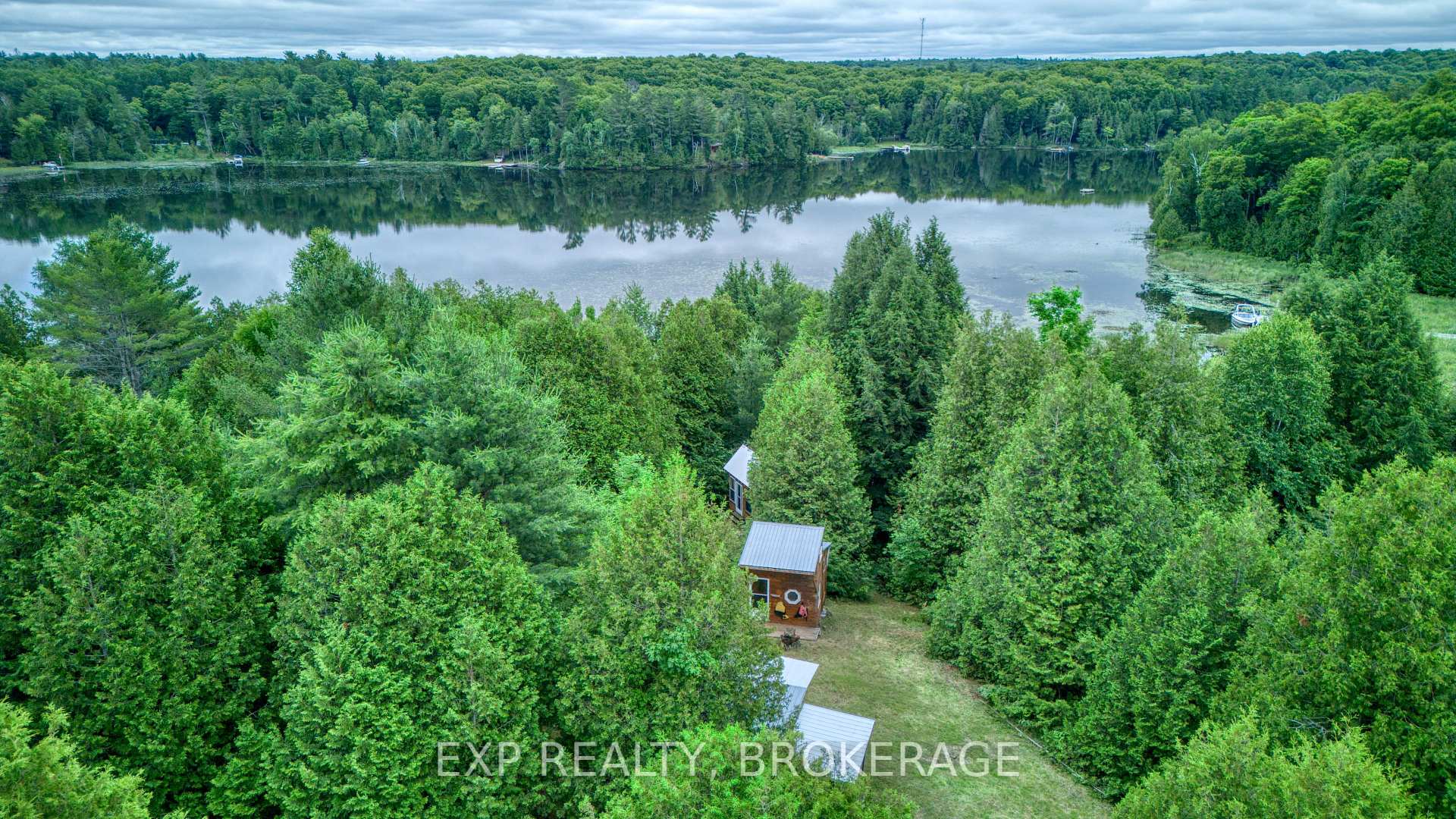 Photo 1 of 1129 Farm Lake Lane, Frontenac, Frontenac North — HOMEH