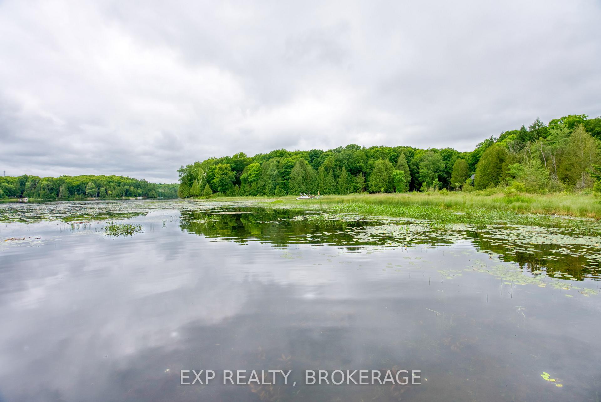 Photo 2 of 1129 Farm Lake Lane, Frontenac, Frontenac North — HOMEH