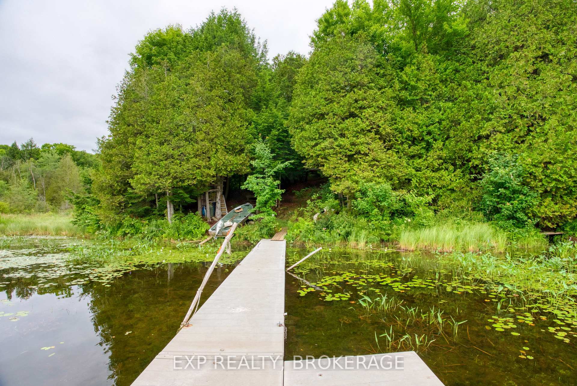 Photo 5 of 1129 Farm Lake Lane, Frontenac, Frontenac North — HOMEH