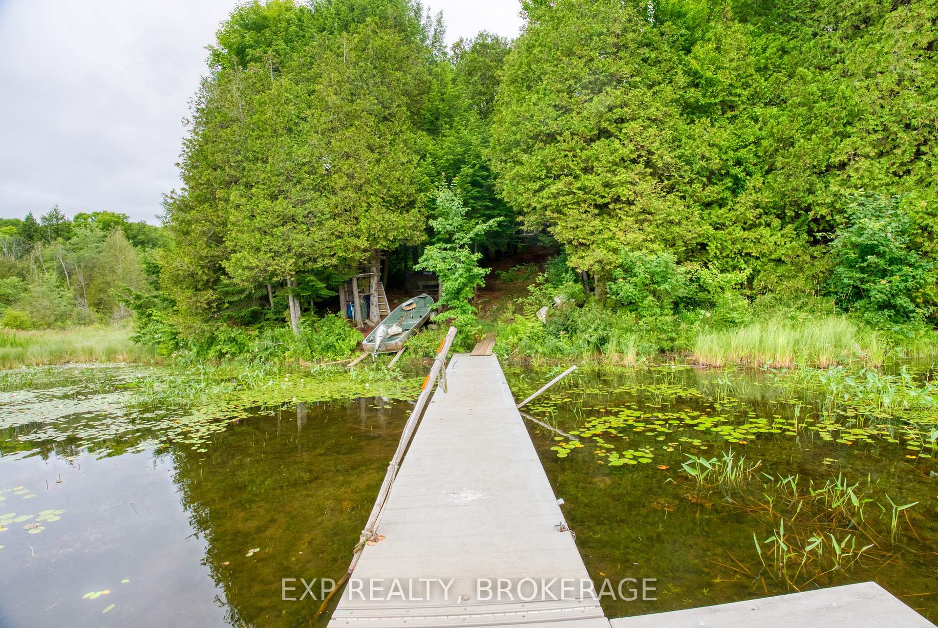 Photo 6 of 1129 Farm Lake Lane, Frontenac, Frontenac North — HOMEH