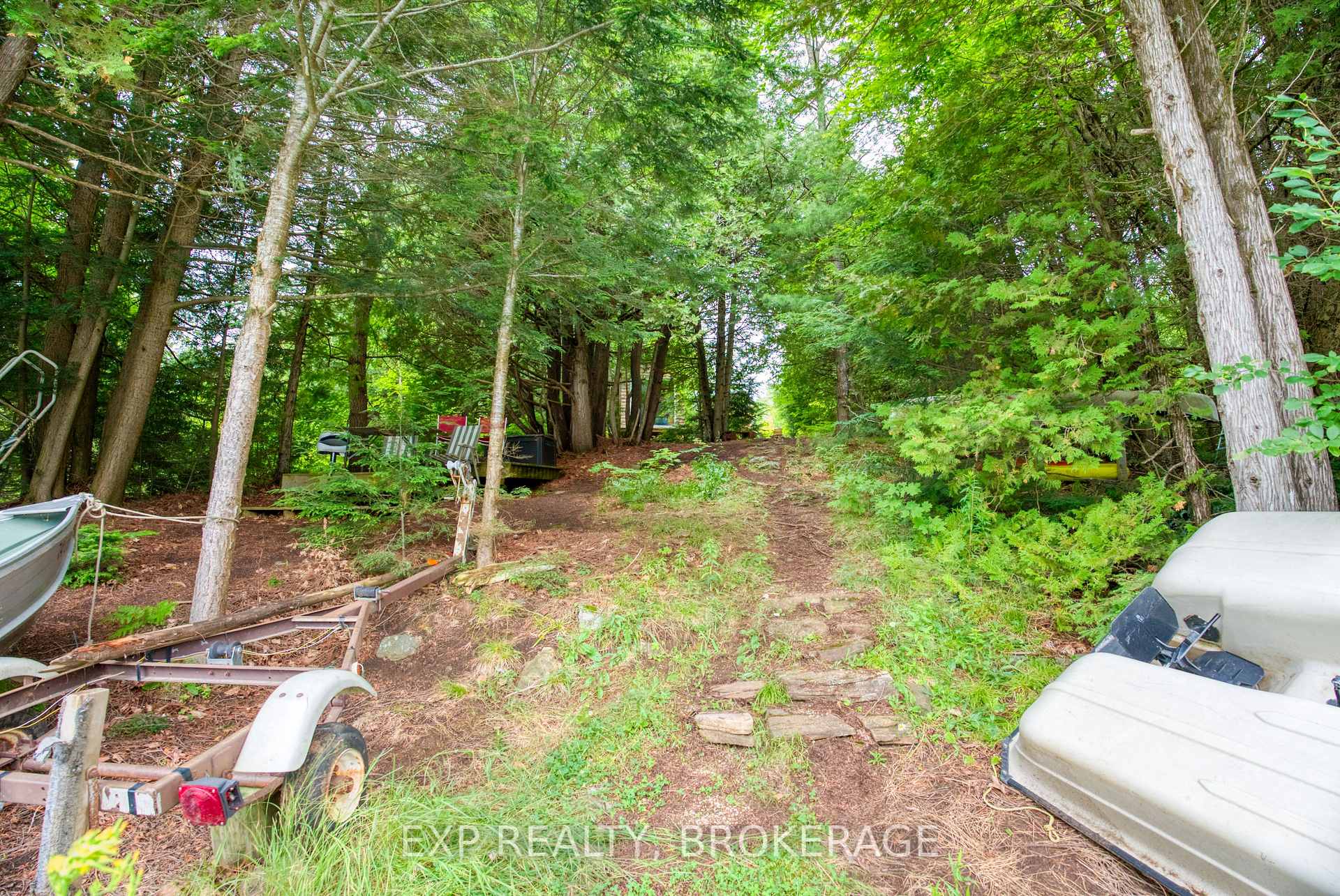 Photo 7 of 1129 Farm Lake Lane, Frontenac, Frontenac North — HOMEH