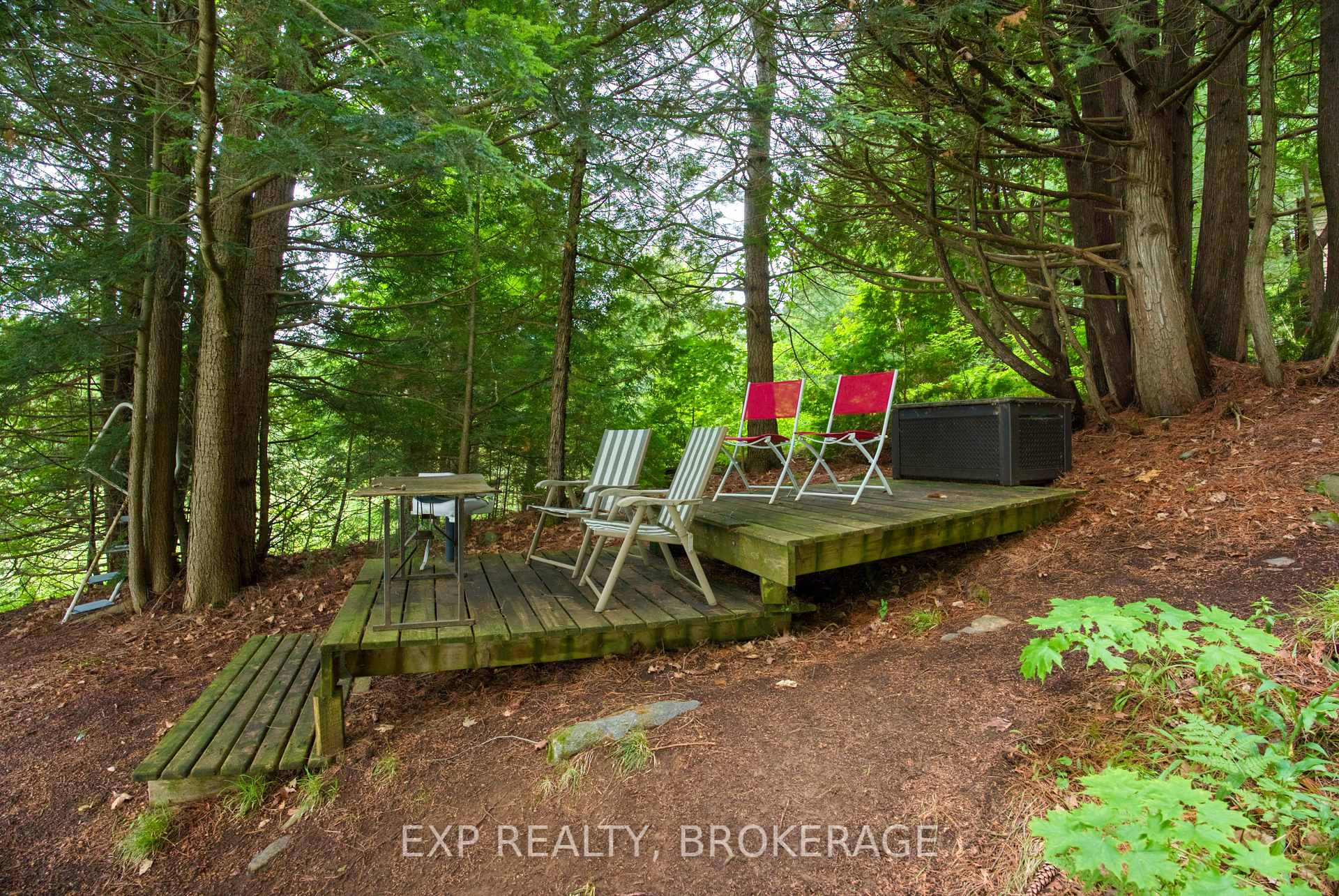 Photo 9 of 1129 Farm Lake Lane, Frontenac, Frontenac North — HOMEH