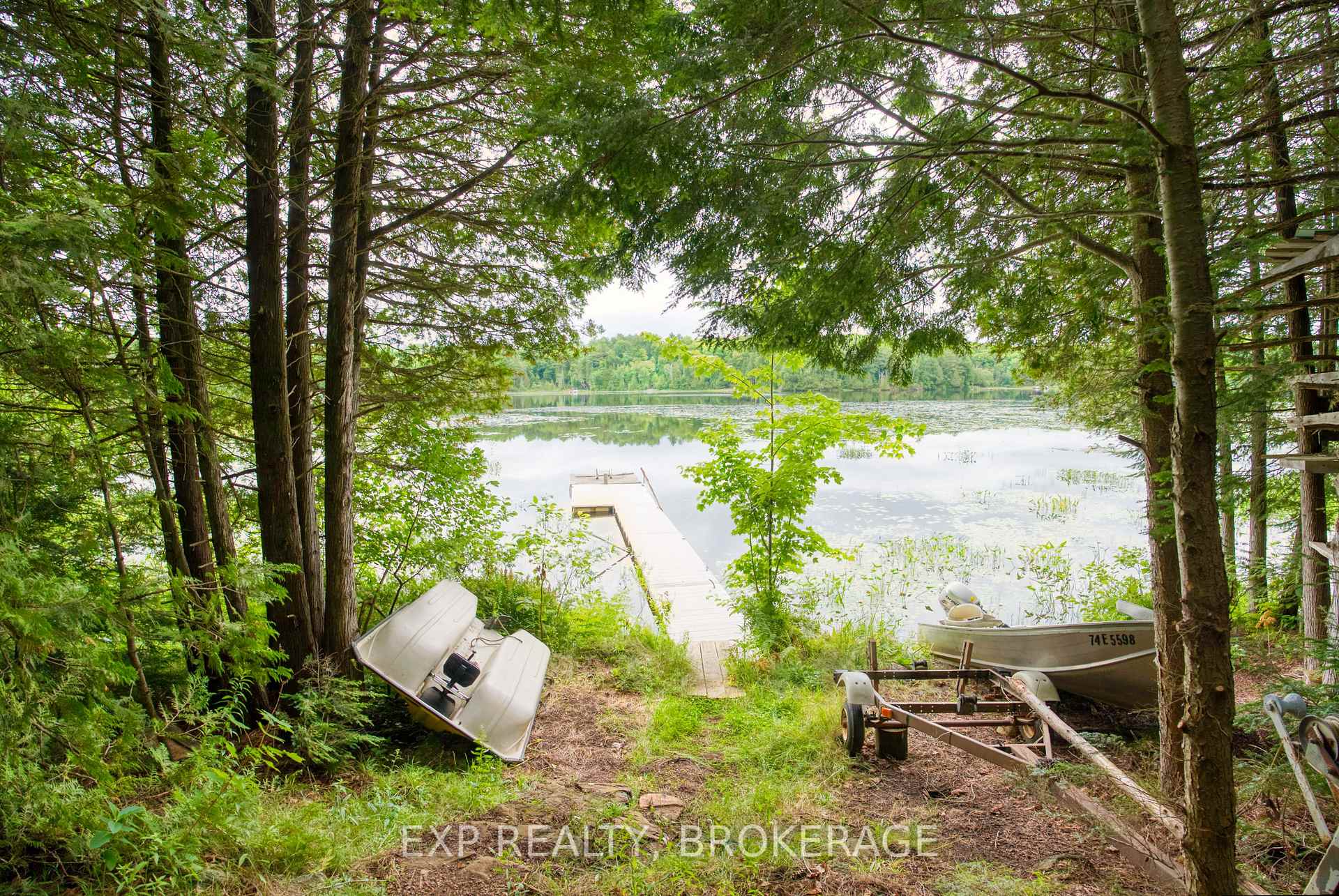 Photo 10 of 1129 Farm Lake Lane, Frontenac, Frontenac North — HOMEH