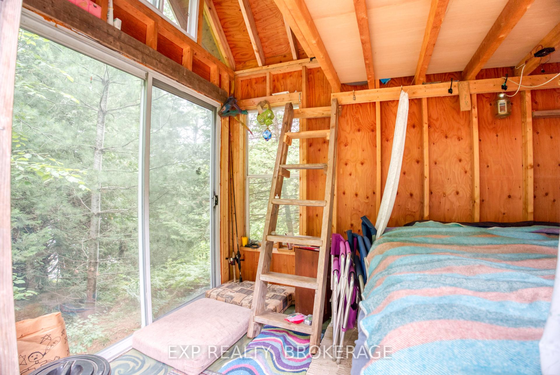 Photo 14 of 1129 Farm Lake Lane, Frontenac, Frontenac North — HOMEH