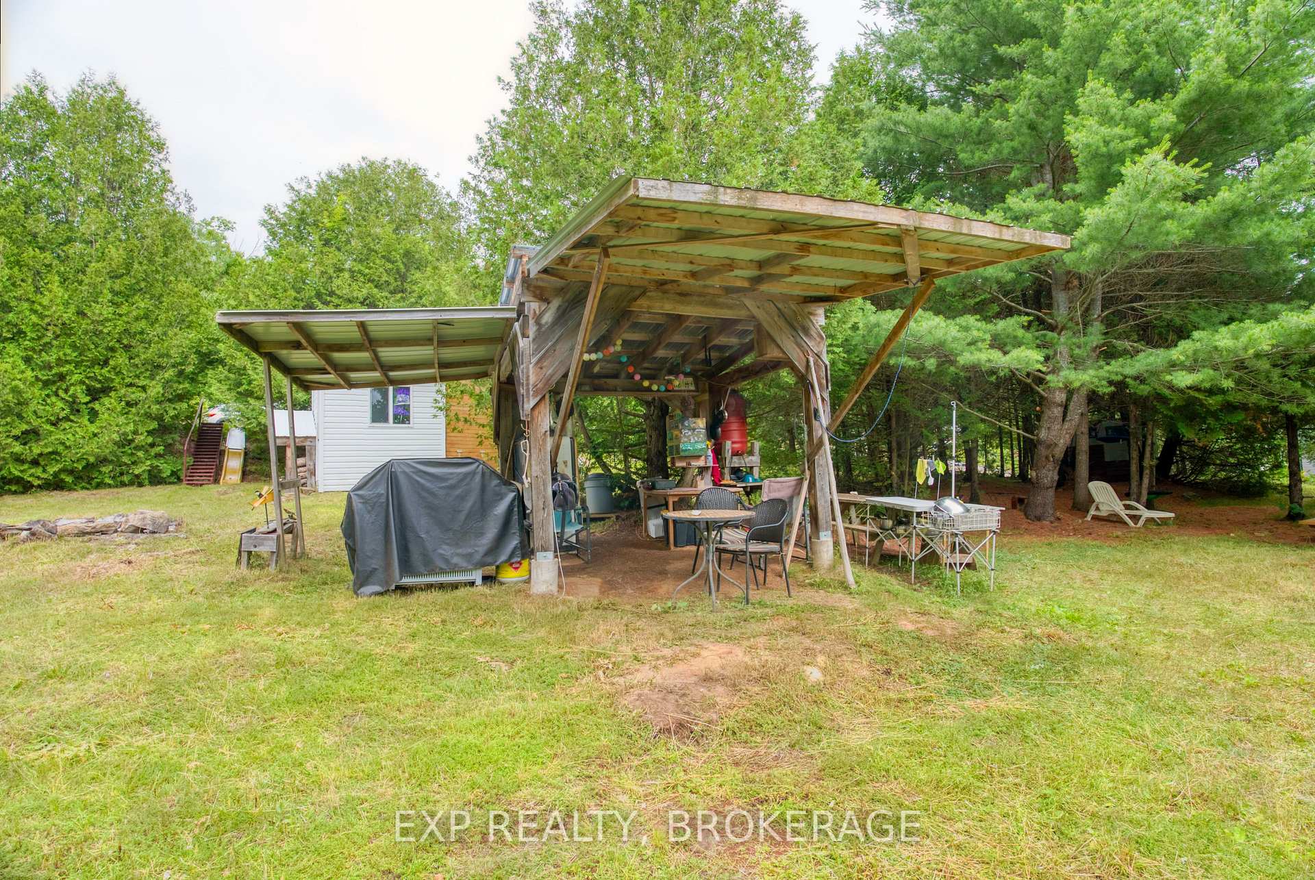 Photo 26 of 1129 Farm Lake Lane, Frontenac, Frontenac North — HOMEH