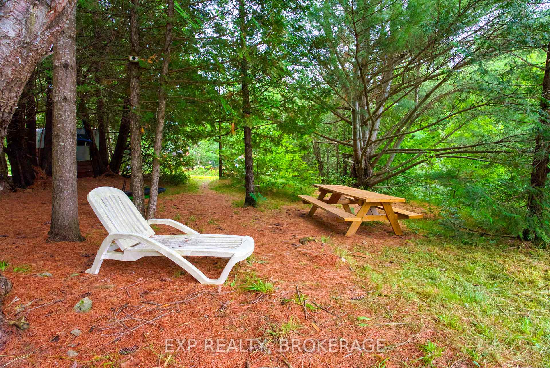 Photo 33 of 1129 Farm Lake Lane, Frontenac, Frontenac North — HOMEH