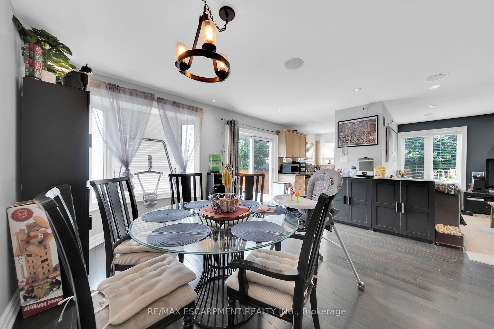 Photo 16 of 2 Tyler Drive, Hamilton, Stoney Creek — HOMEH