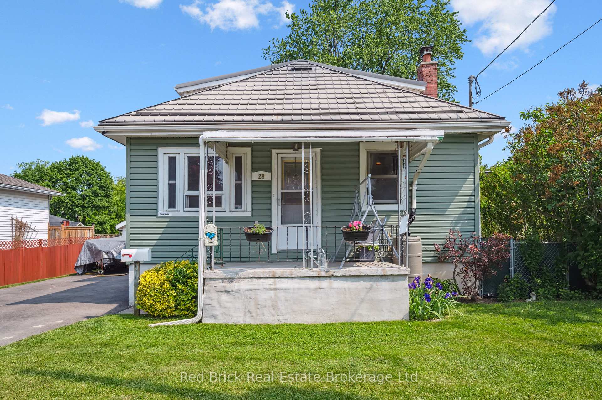 Front of 28 Barton Street