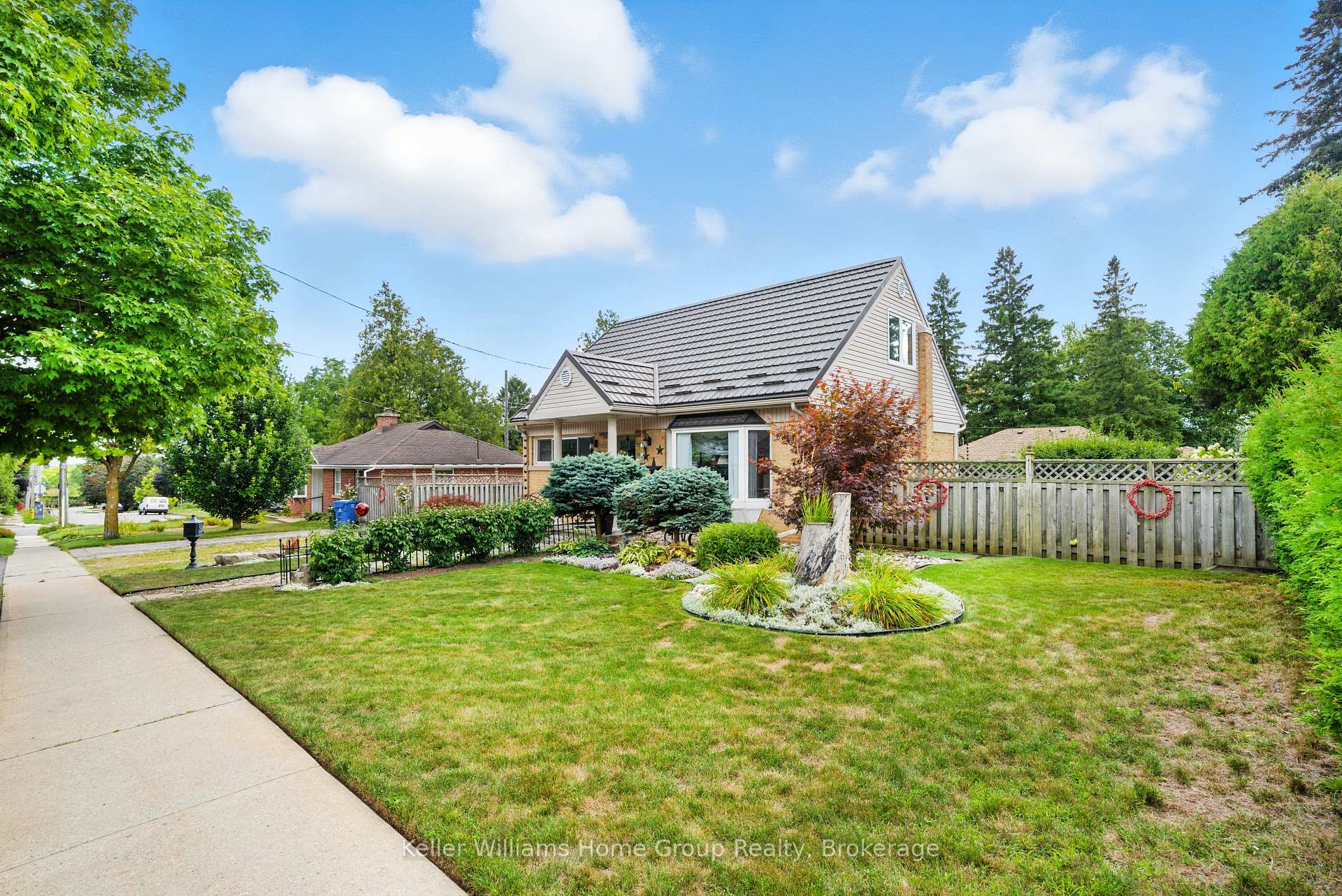 Photo 3 of 4 Western Avenue, Guelph, Junction/Onward Willow — HOMEH