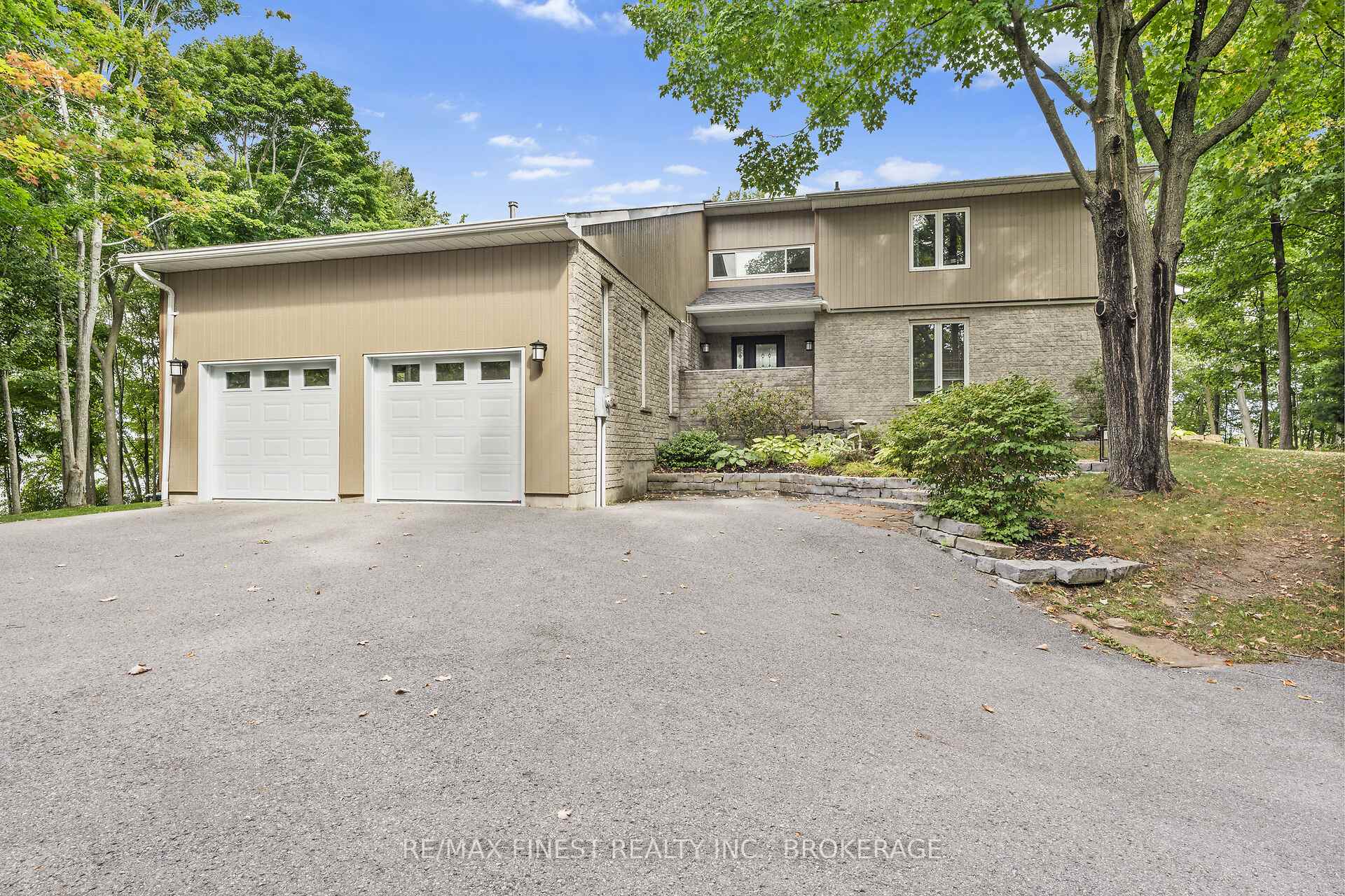 Photo 4 of 1835 Hitchcock Drive, Frontenac, Frontenac South — HOMEH