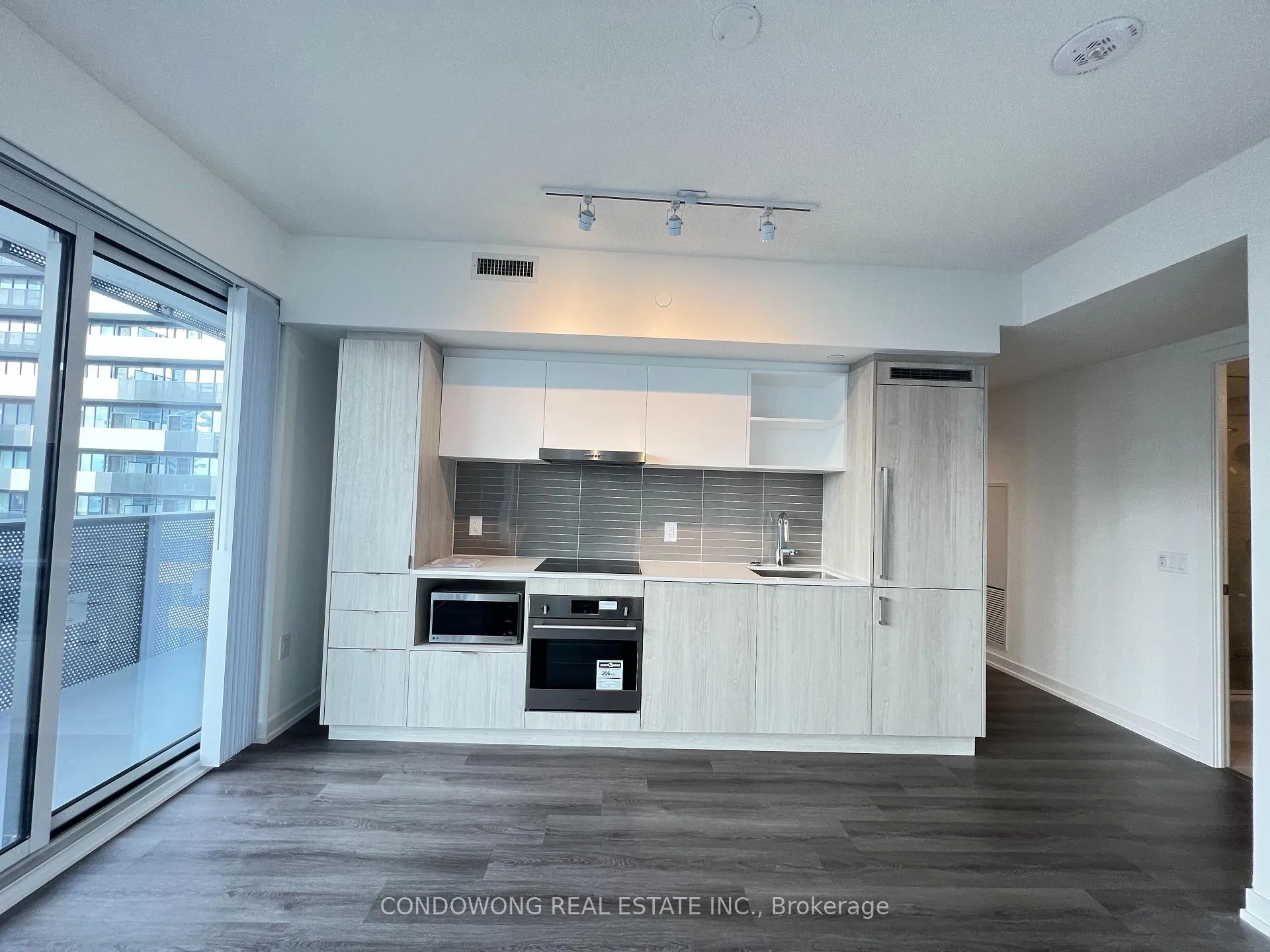 Photo 3 of Unit 2111, 138 Downes Street, Seguin, Waterfront Communities — HOMEH