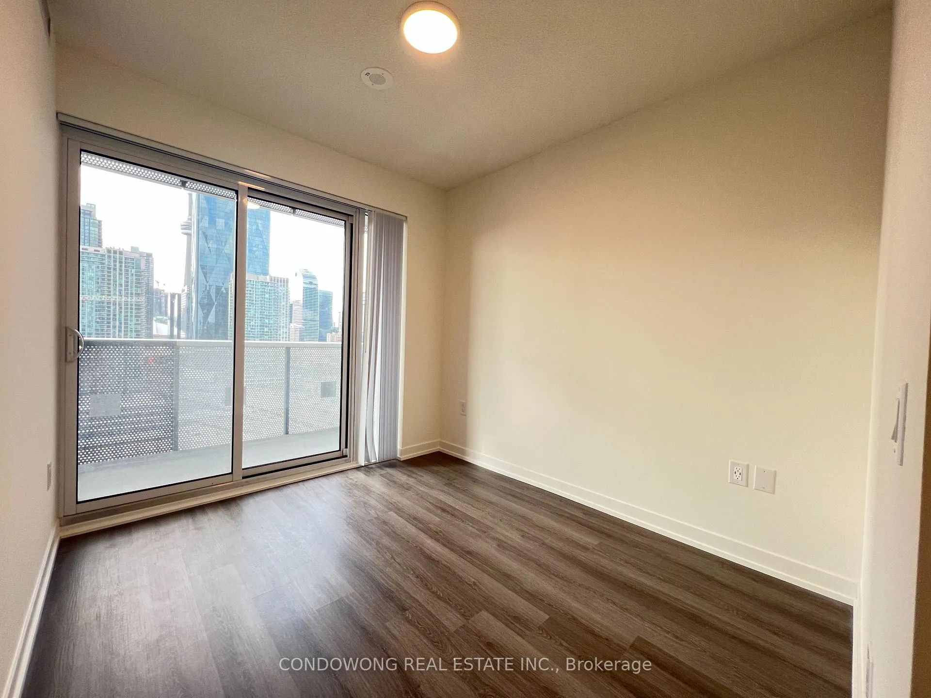 Photo 4 of Unit 2111, 138 Downes Street, Seguin, Waterfront Communities — HOMEH
