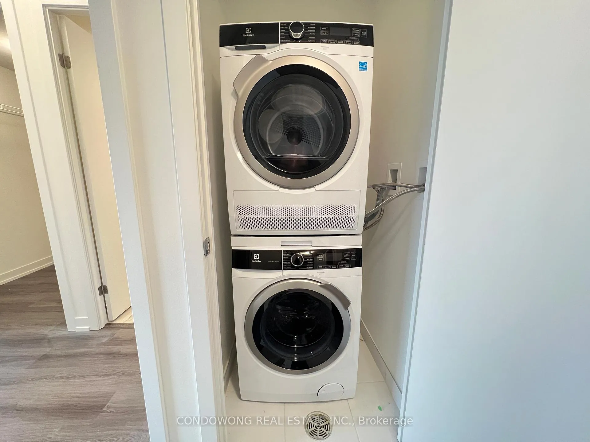 Photo 12 of Unit 2111, 138 Downes Street, Seguin, Waterfront Communities — HOMEH
