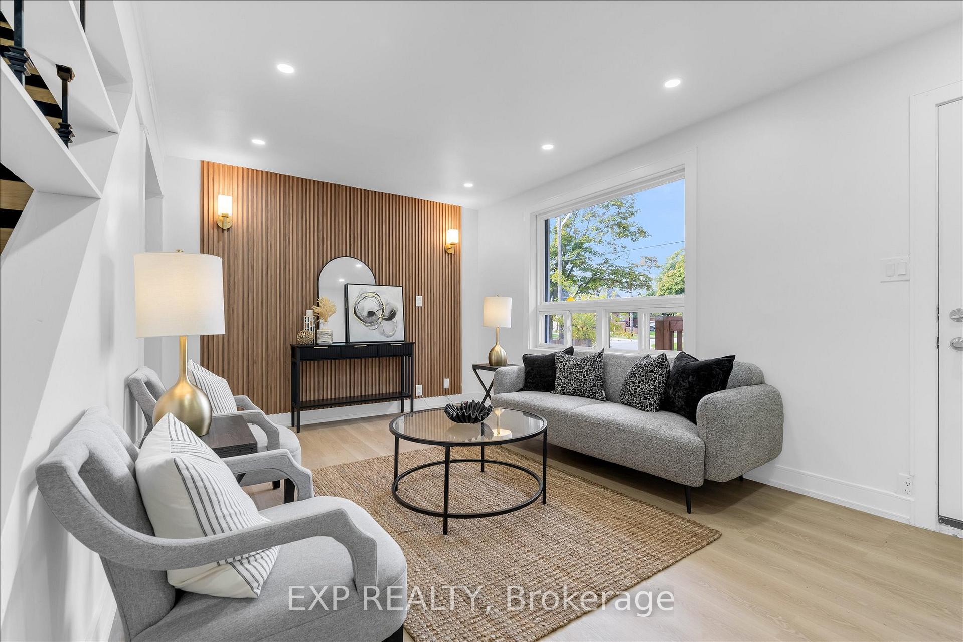 Photo 2 of 24 Eaton Place, Hamilton, McQuesten — HOMEH