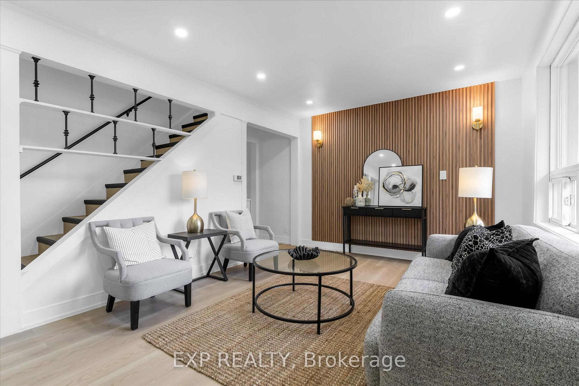 Photo 3 of 24 Eaton Place, Hamilton, McQuesten — HOMEH