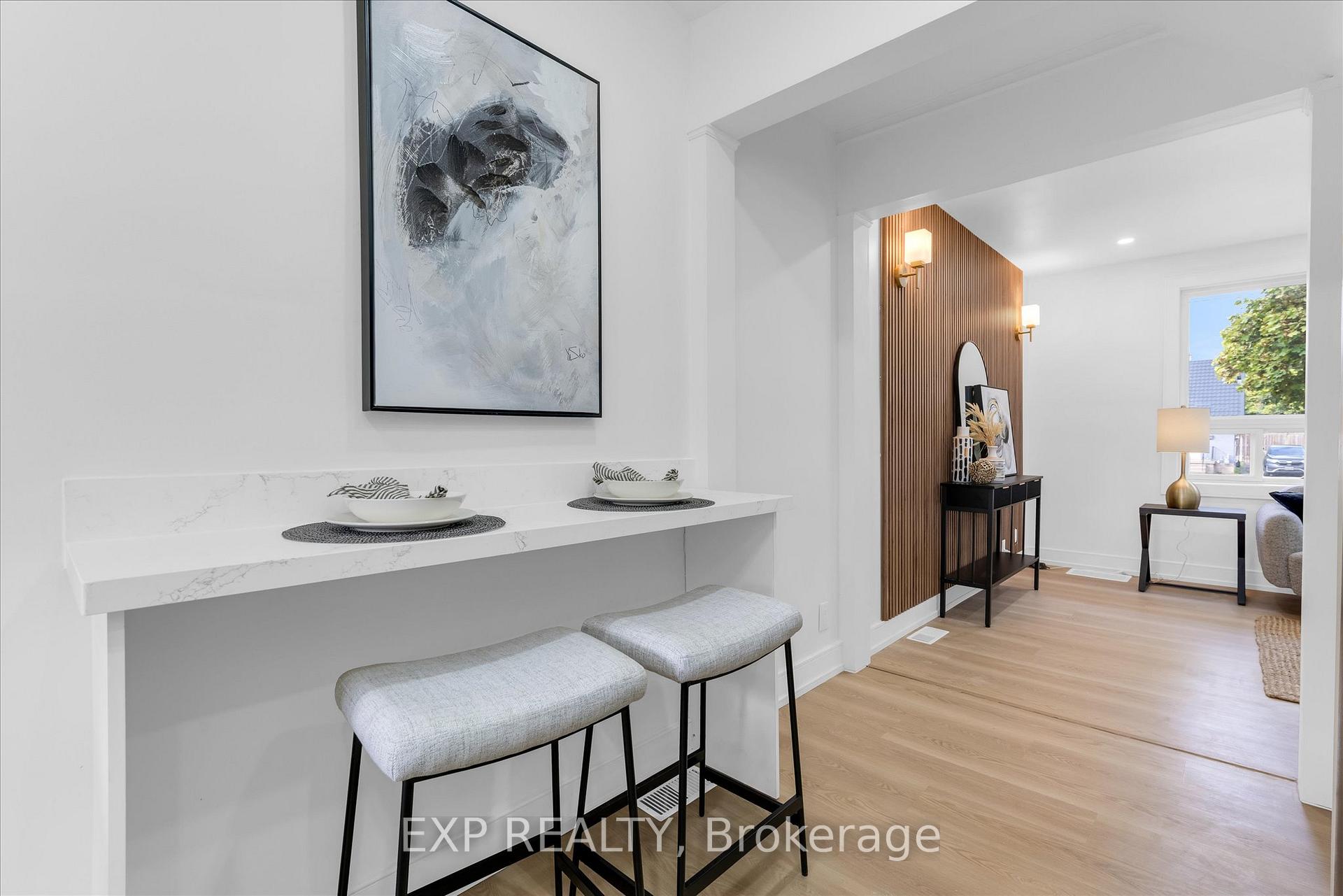 Photo 8 of 24 Eaton Place, Hamilton, McQuesten — HOMEH