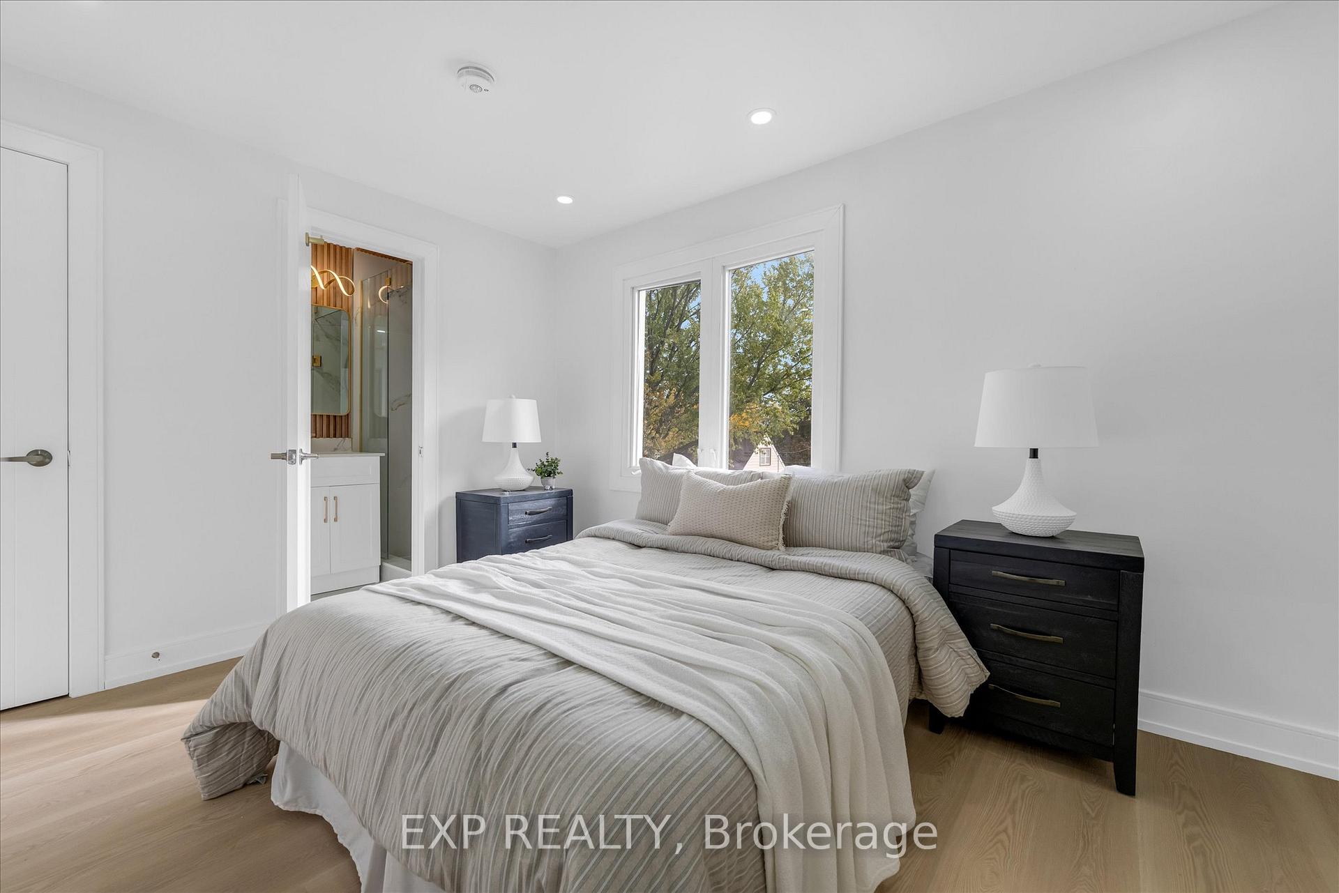 Photo 12 of 24 Eaton Place, Hamilton, McQuesten — HOMEH