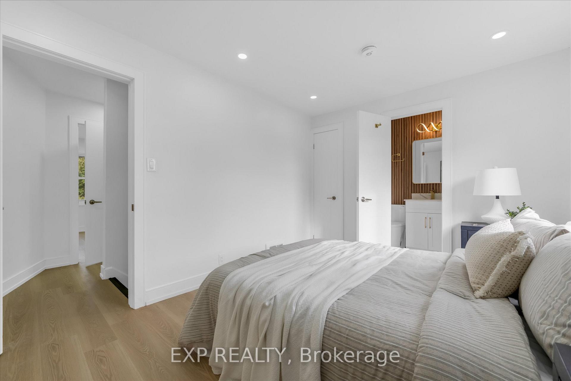 Photo 13 of 24 Eaton Place, Hamilton, McQuesten — HOMEH