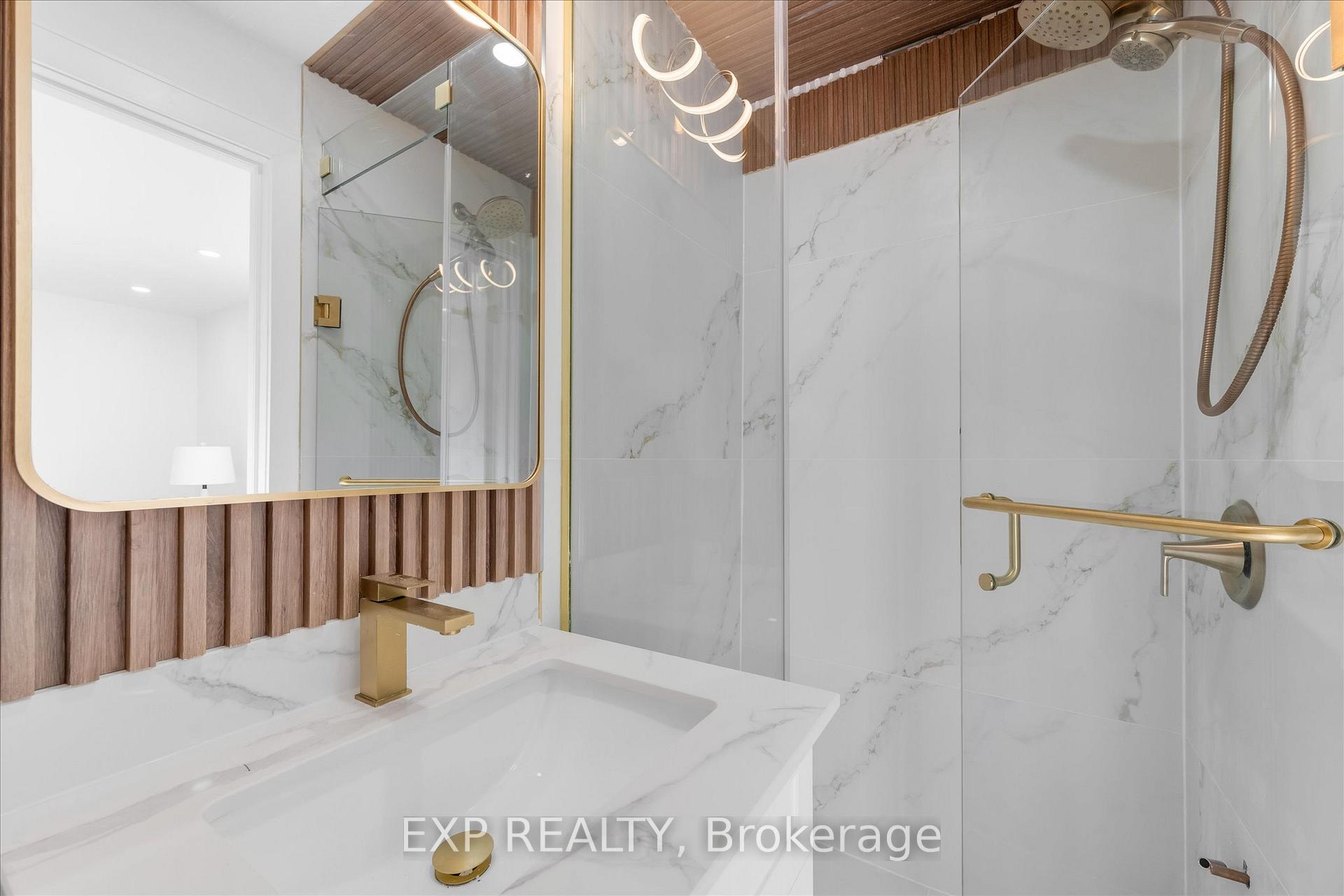 Photo 15 of 24 Eaton Place, Hamilton, McQuesten — HOMEH