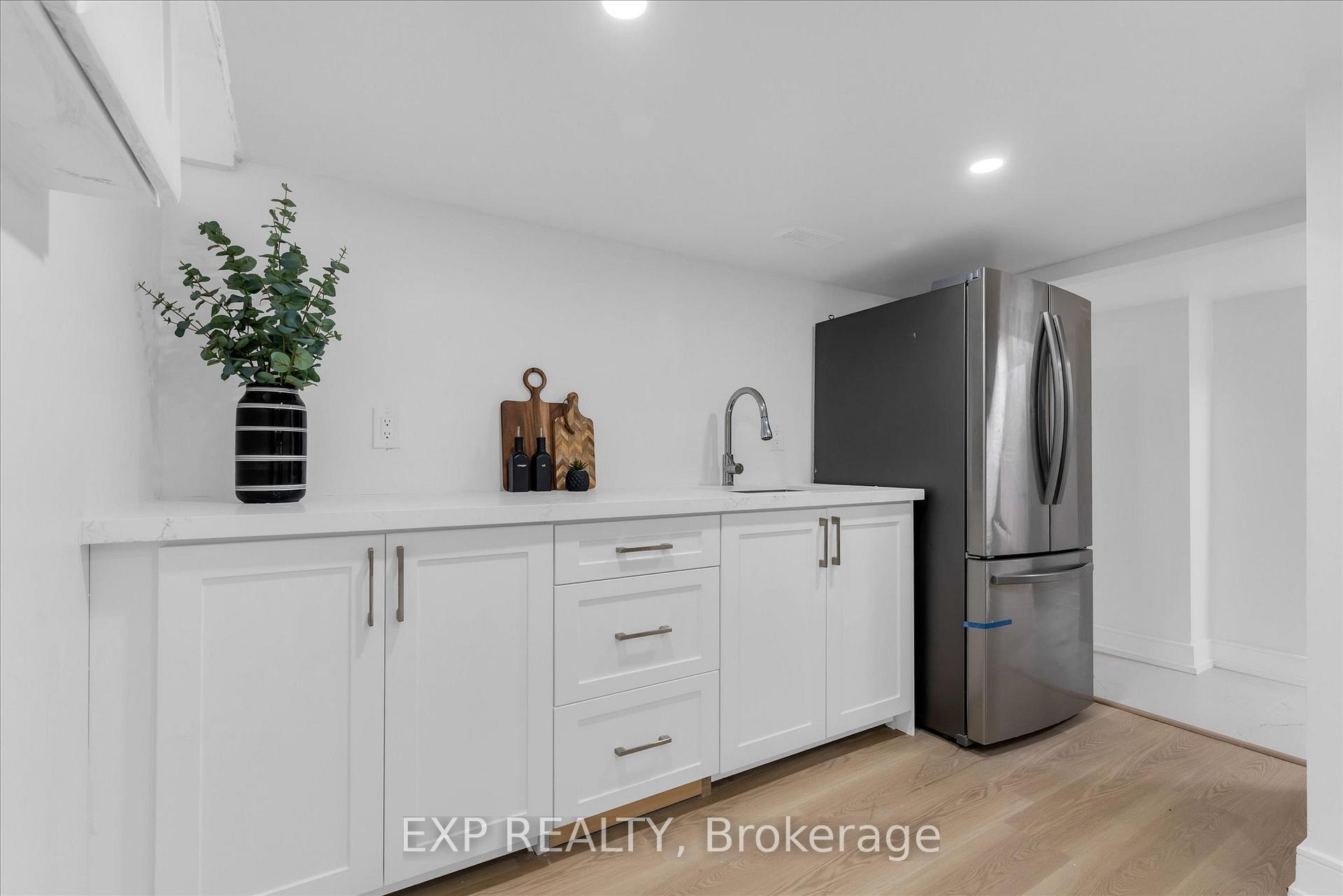 Photo 21 of 24 Eaton Place, Hamilton, McQuesten — HOMEH