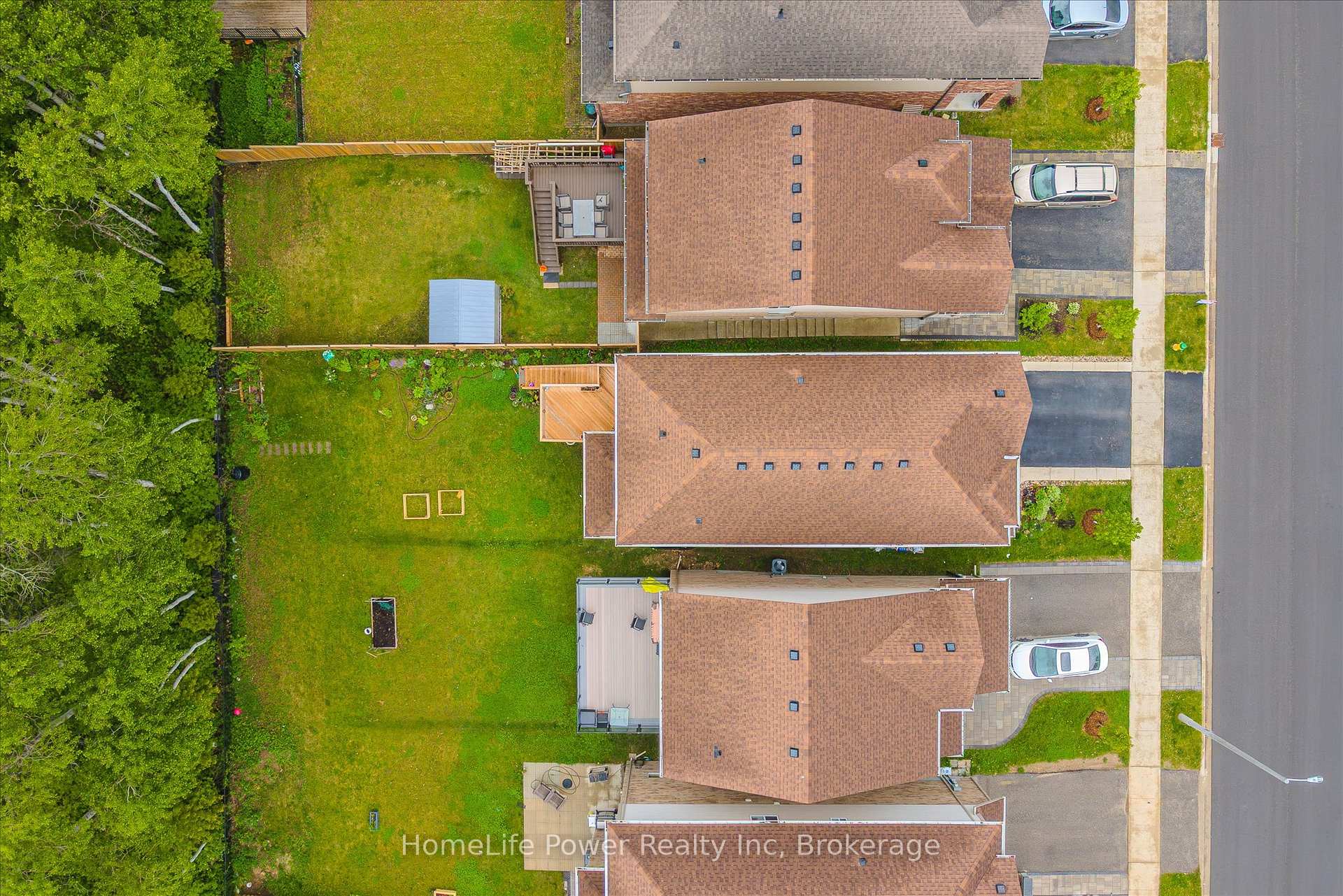 Photo 3 of 193 Macalister Boulevard, Guelph, Kortright East — HOMEH