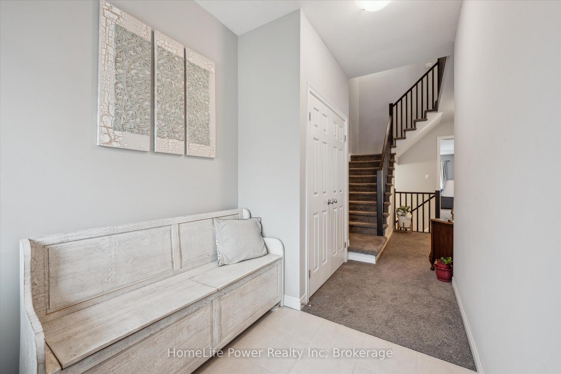 Photo 10 of 193 Macalister Boulevard, Guelph, Kortright East — HOMEH