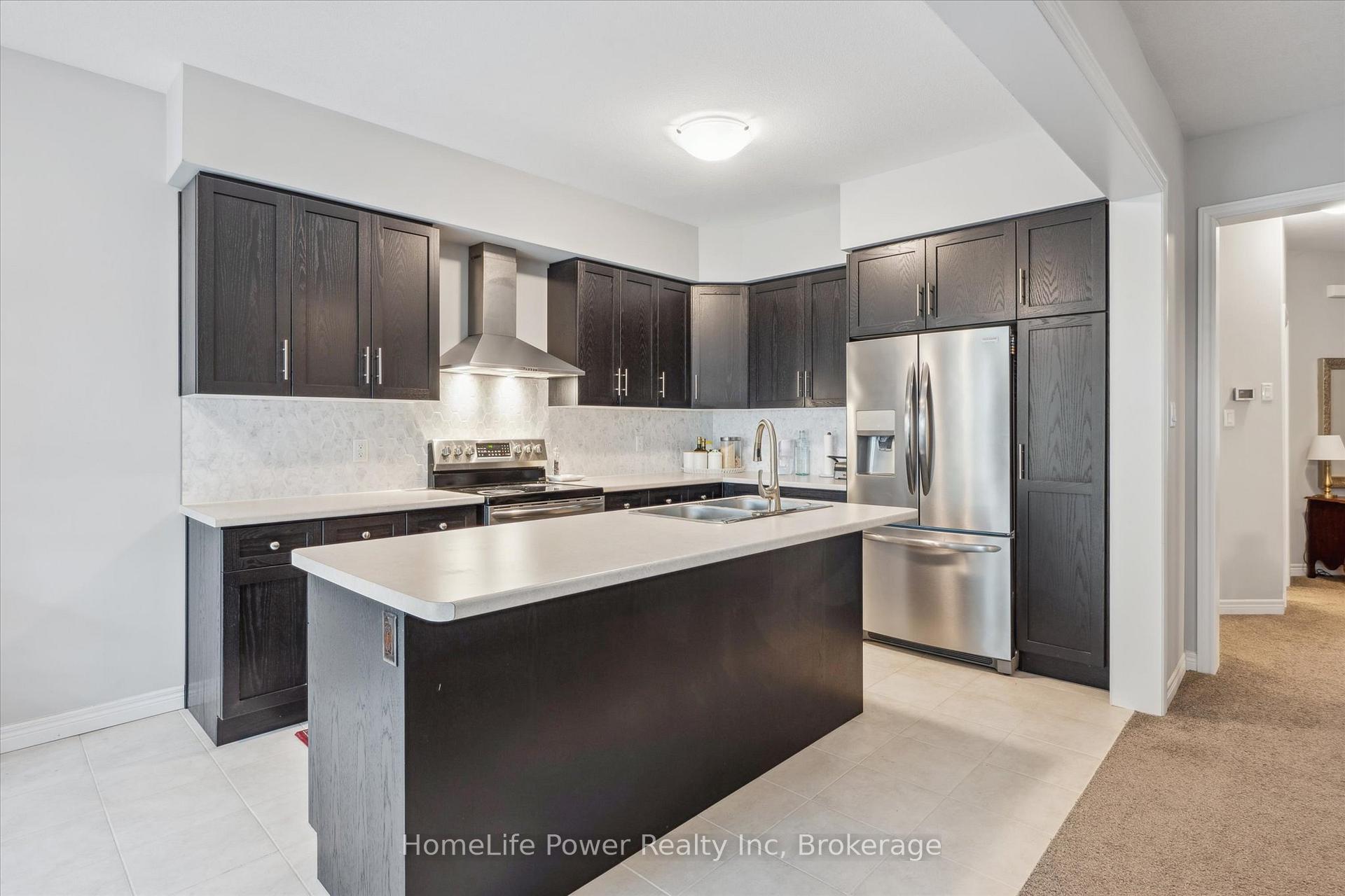 Photo 14 of 193 Macalister Boulevard, Guelph, Kortright East — HOMEH