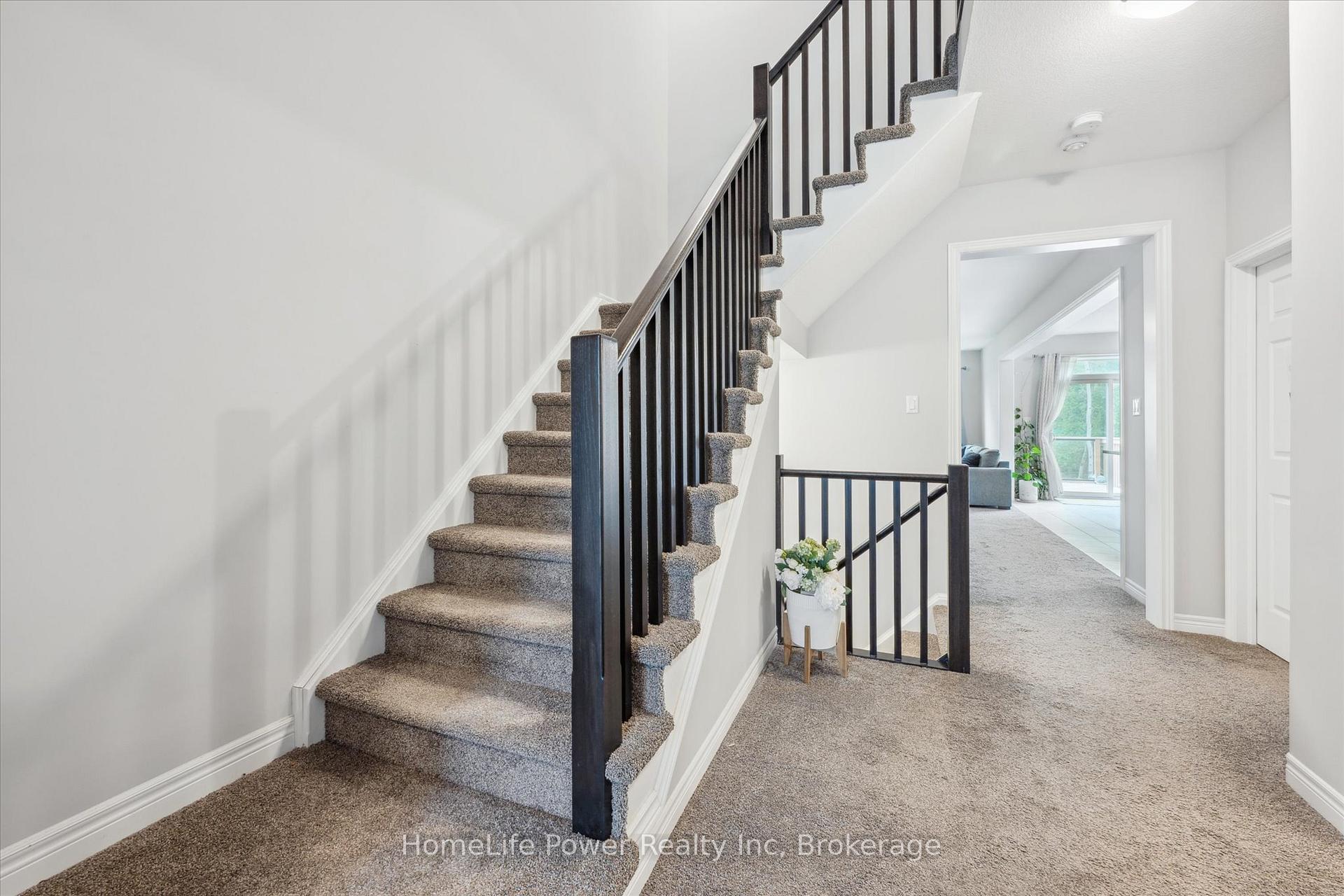 Photo 23 of 193 Macalister Boulevard, Guelph, Kortright East — HOMEH