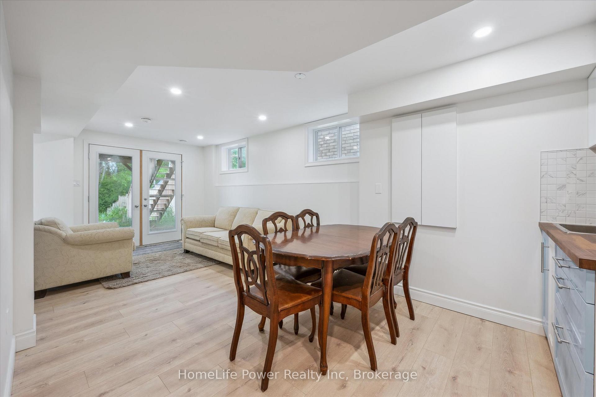 Photo 37 of 193 Macalister Boulevard, Guelph, Kortright East — HOMEH