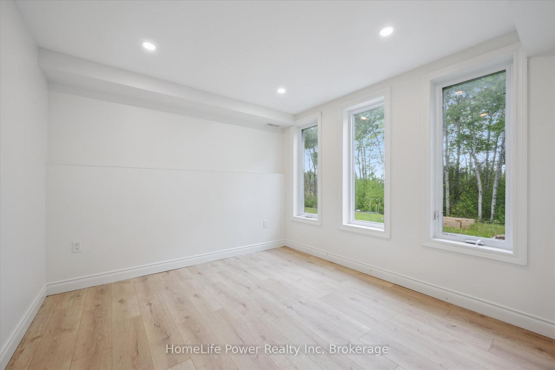 Photo 38 of 193 Macalister Boulevard, Guelph, Kortright East — HOMEH