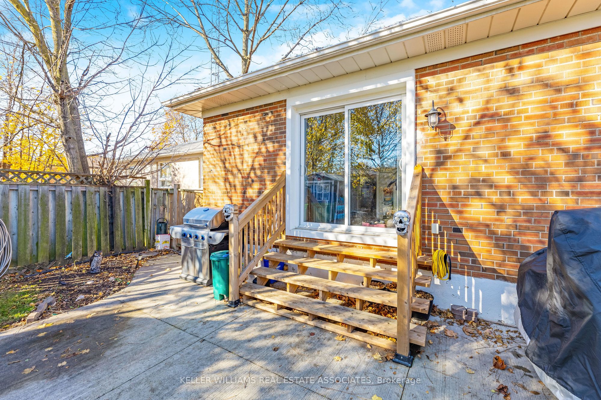 Photo 66 of 2 Gray Gate, Halton Hills, Georgetown — HOMEH