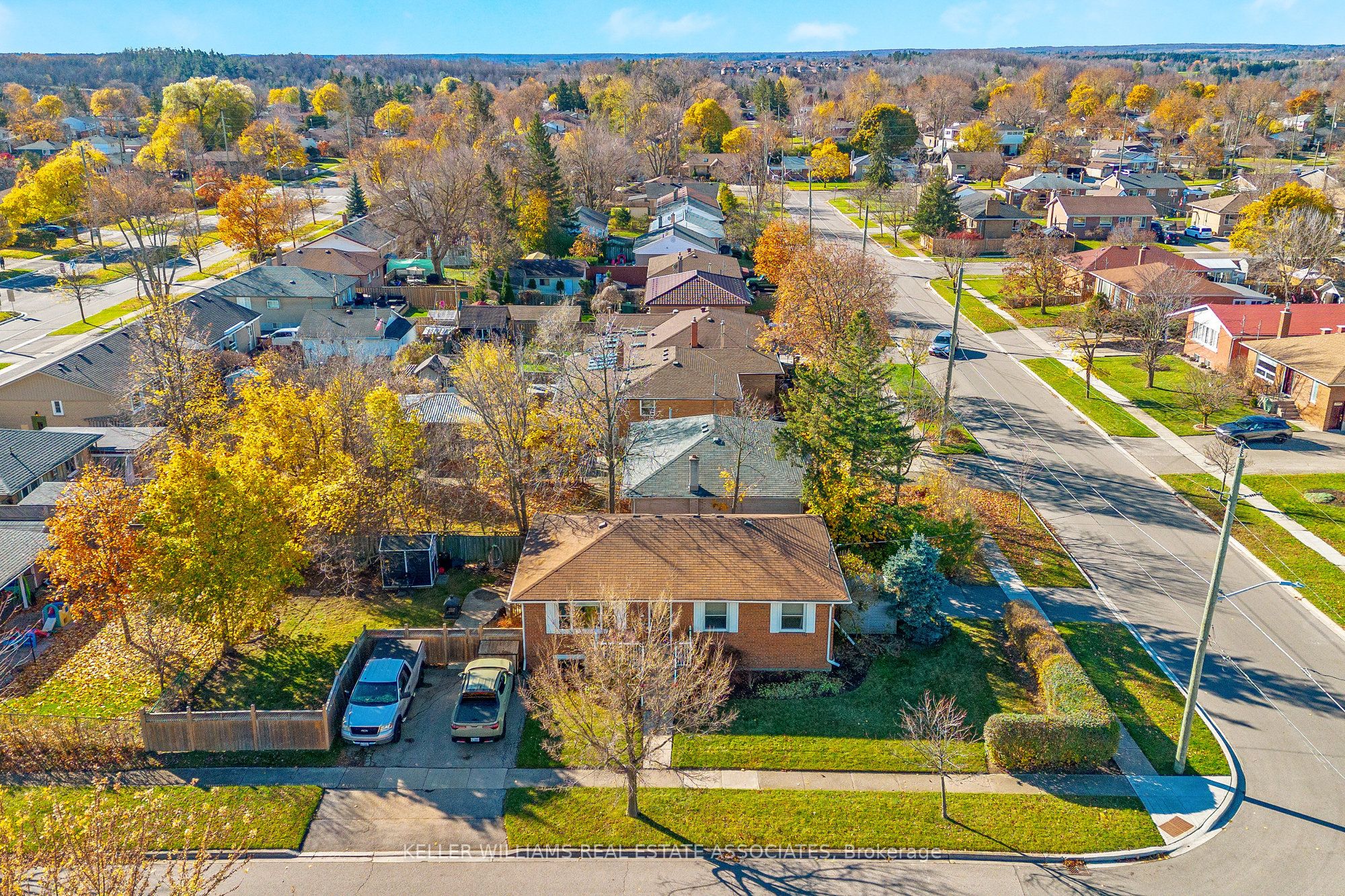 Photo 77 of 2 Gray Gate, Halton Hills, Georgetown — HOMEH