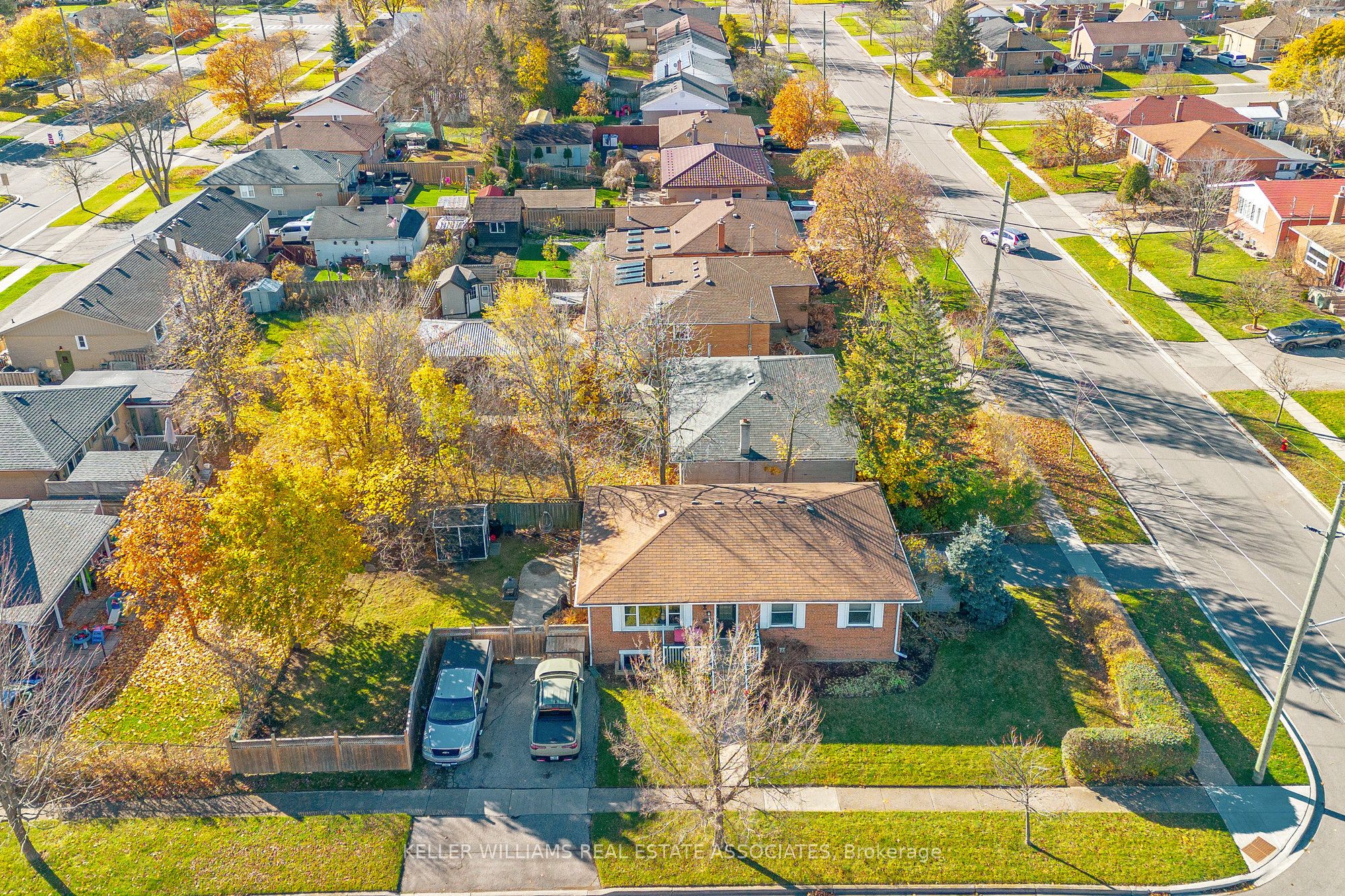 Photo 71 of 2 Gray Gate, Halton Hills, Georgetown — HOMEH