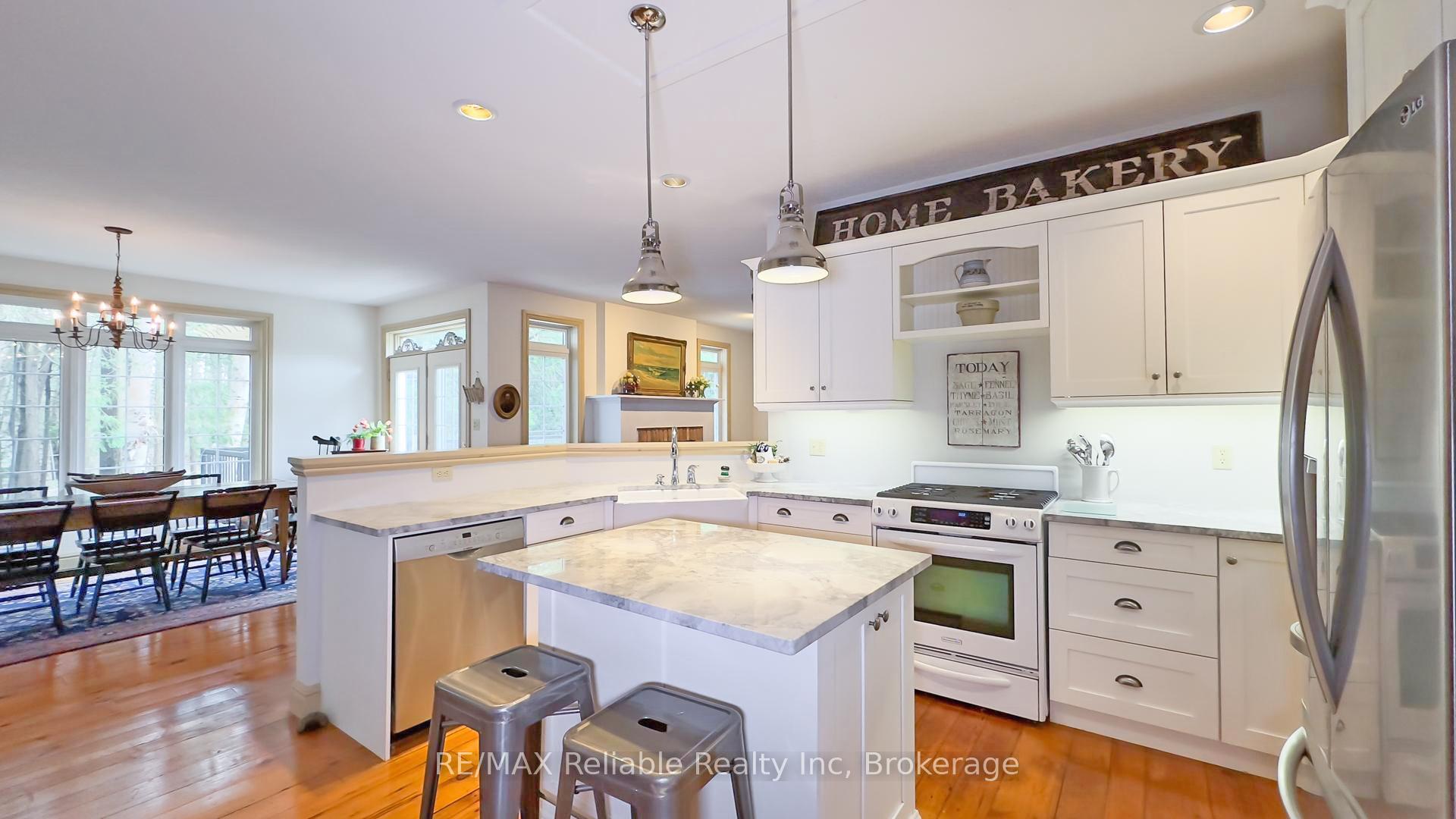 Photo 12 of 38 Cameron Street, Bluewater, Bayfield — HOMEH