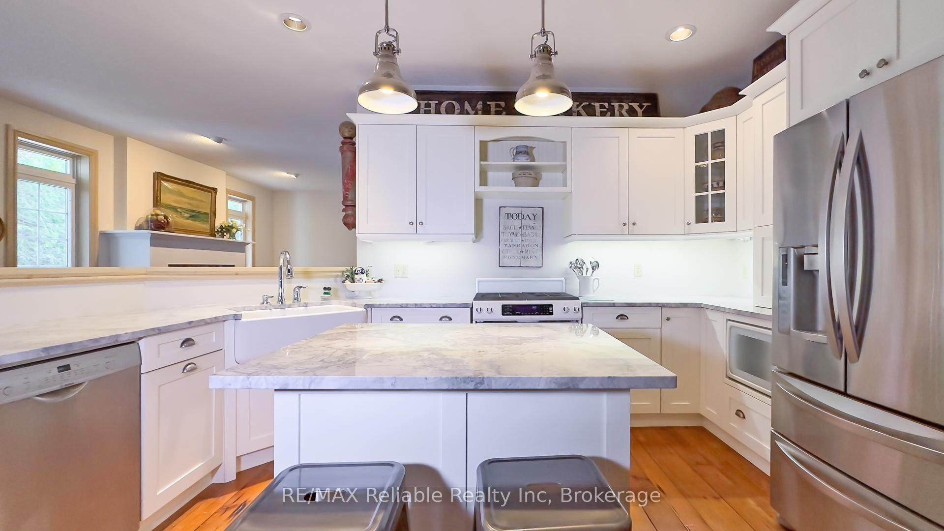 Photo 13 of 38 Cameron Street, Bluewater, Bayfield — HOMEH