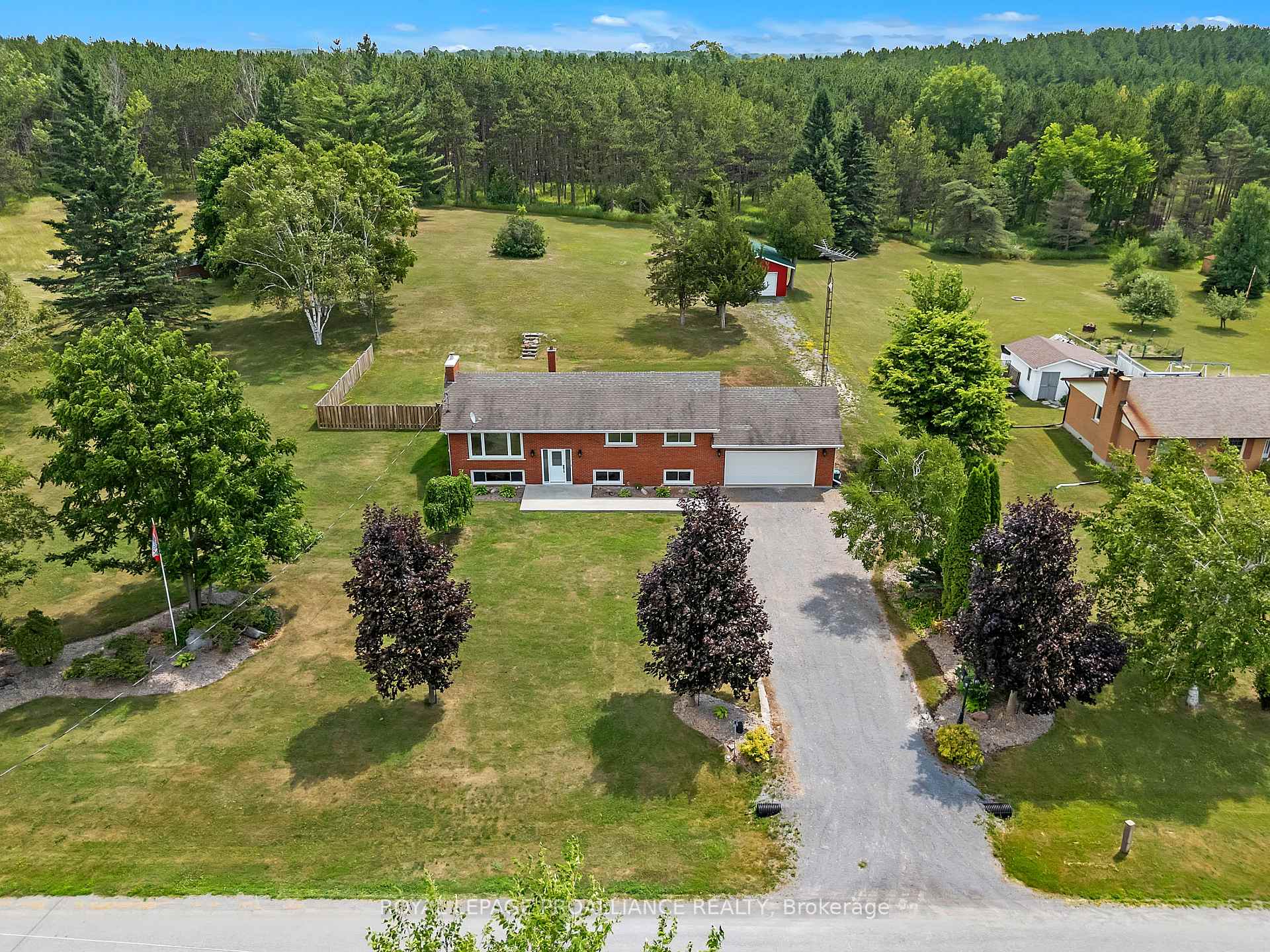 Photo 1 of 42 Roslin Road, Belleville, Thurlow Ward — HOMEH