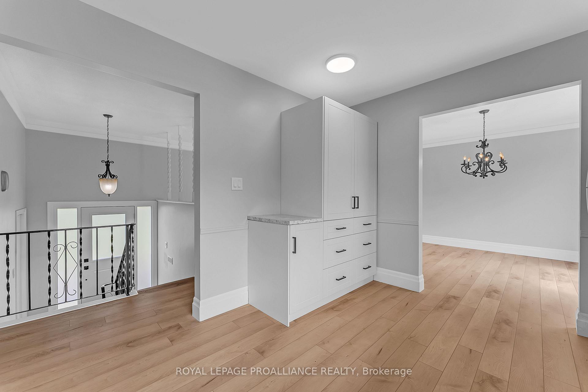 Photo 13 of 42 Roslin Road, Belleville, Thurlow Ward — HOMEH