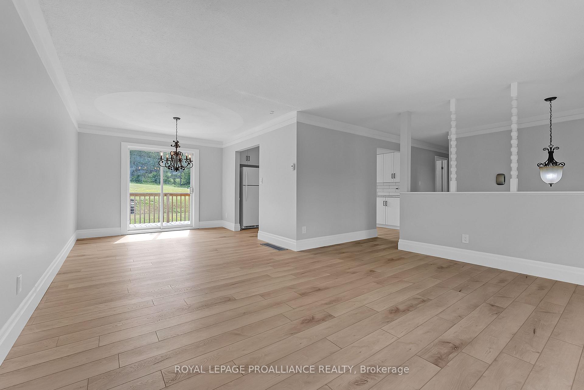 Photo 15 of 42 Roslin Road, Belleville, Thurlow Ward — HOMEH
