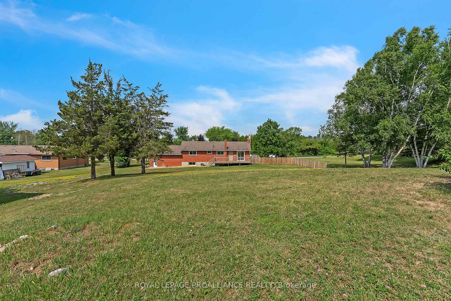 Photo 46 of 42 Roslin Road, Belleville, Thurlow Ward — HOMEH