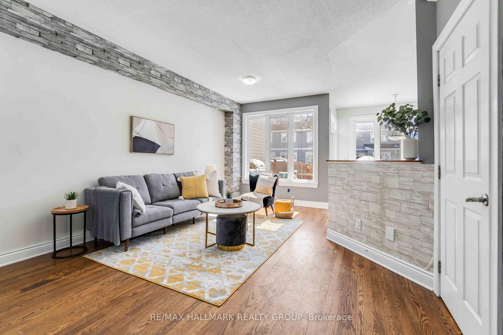 Photo 6 of 36 McGregor Scobie Crescent, Arnprior — HOMEH
