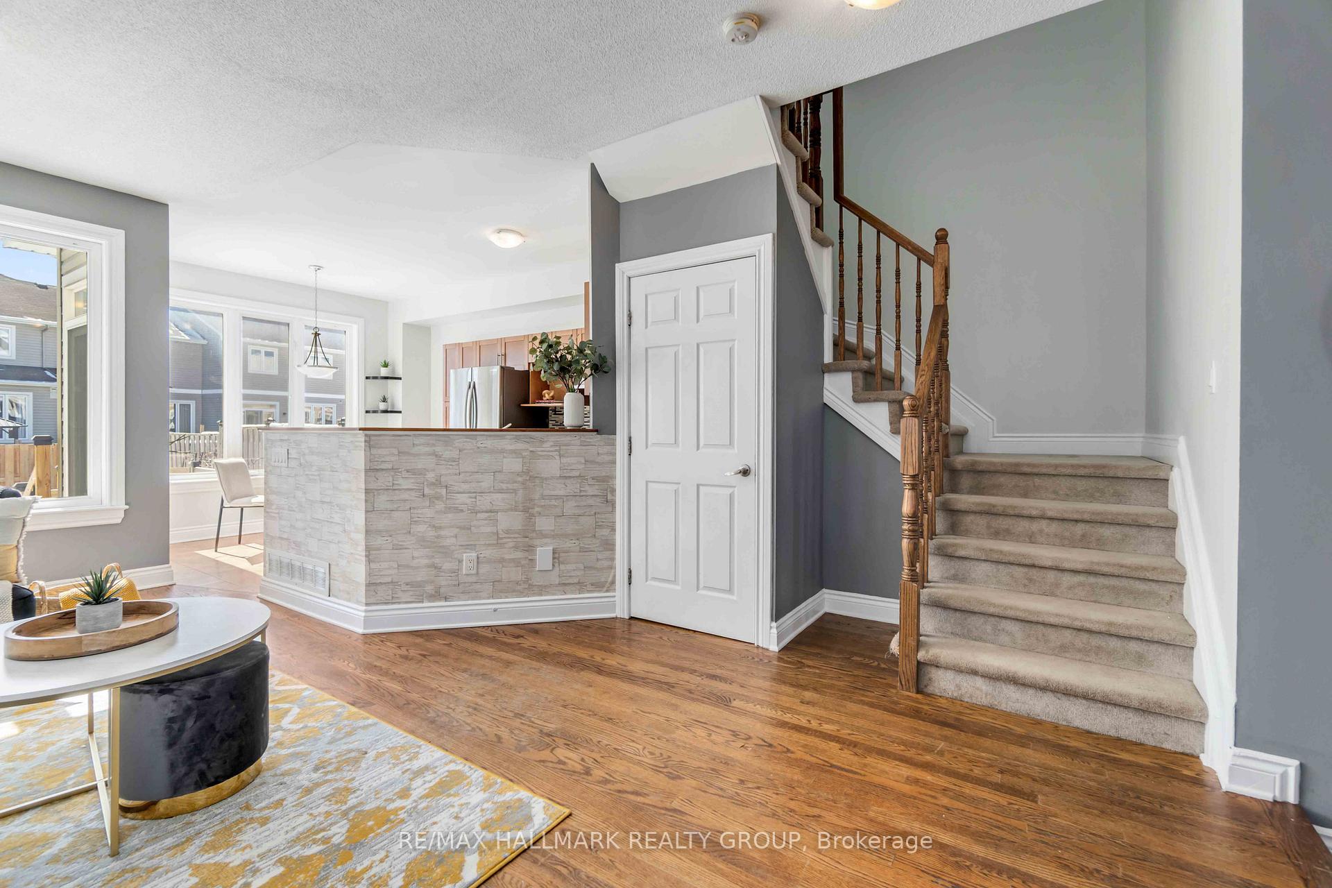 Photo 21 of 36 McGregor Scobie Crescent, Arnprior — HOMEH