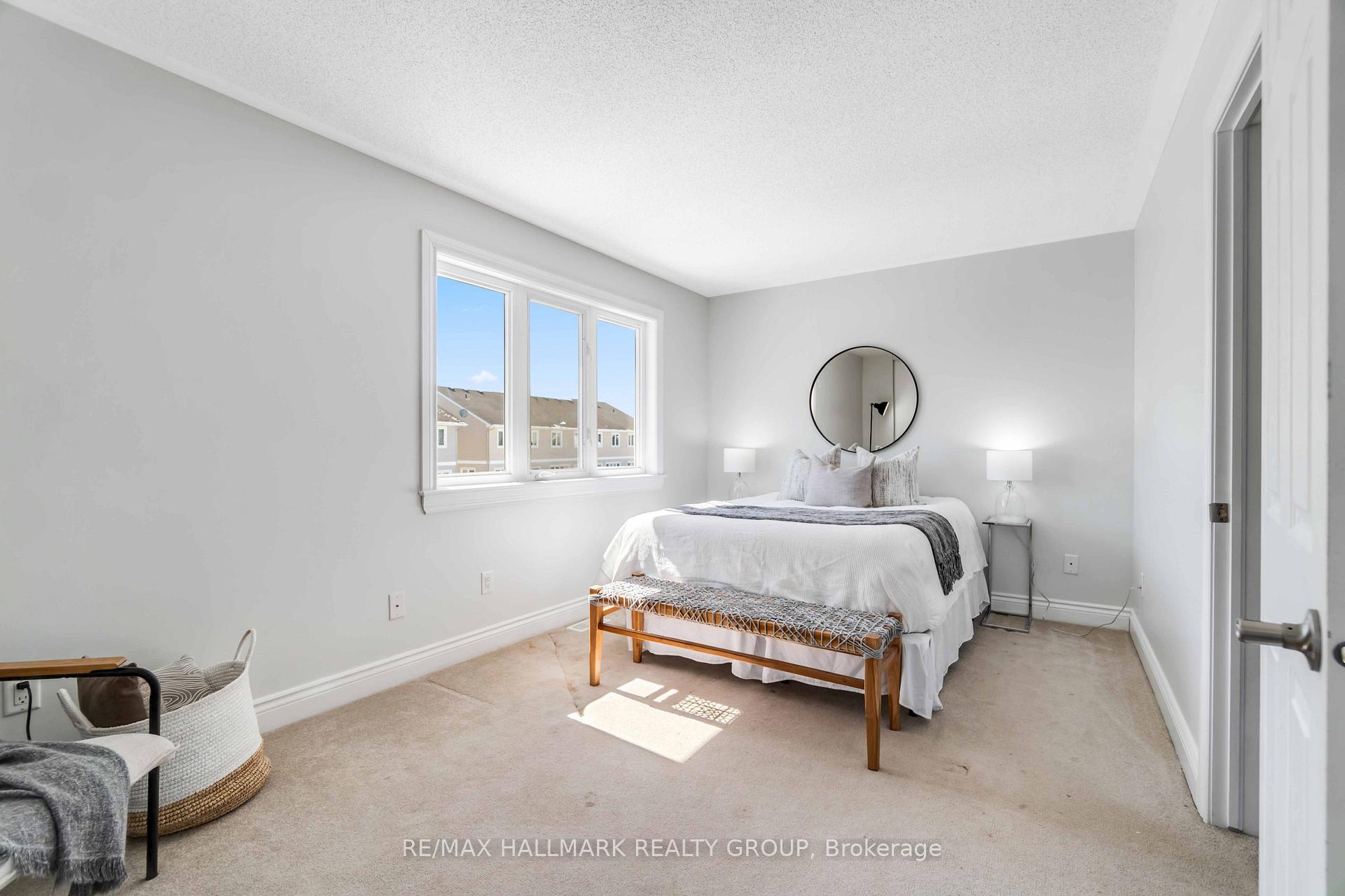 Photo 22 of 36 McGregor Scobie Crescent, Arnprior — HOMEH