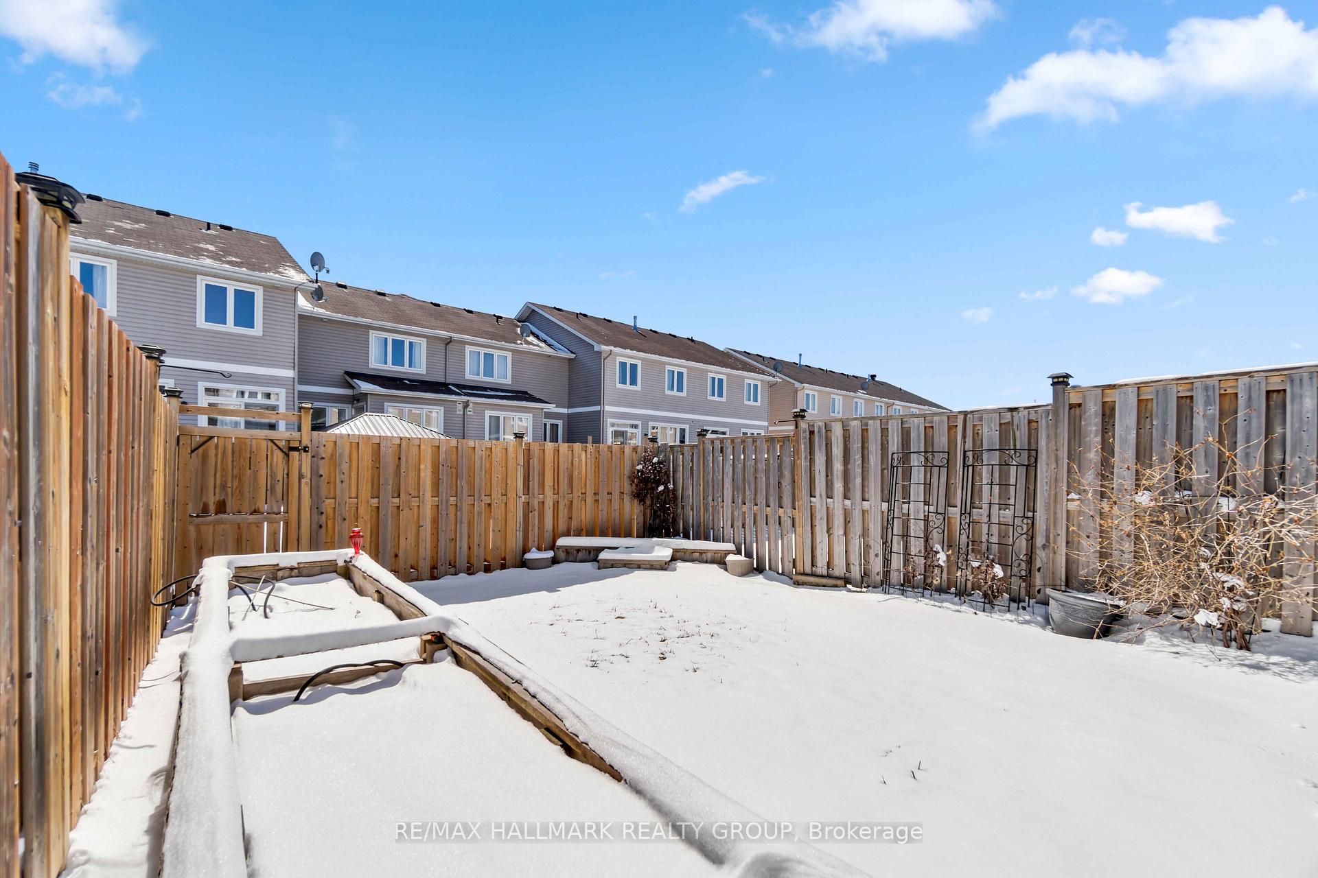 Photo 35 of 36 McGregor Scobie Crescent, Arnprior — HOMEH