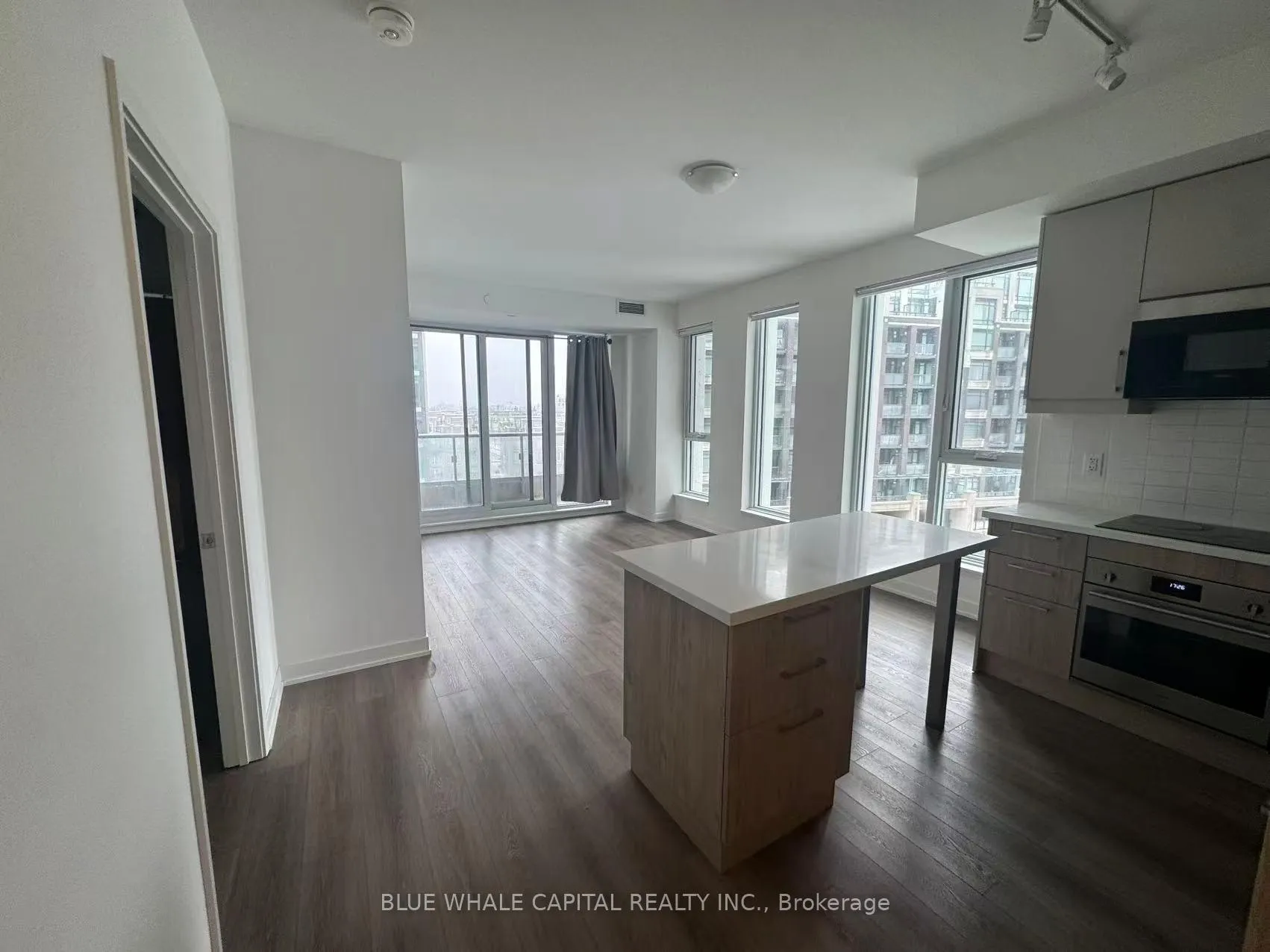 Photo 5 of Unit 727A, 8119 Birchmount Rd, Markham, Unionville — HOMEH