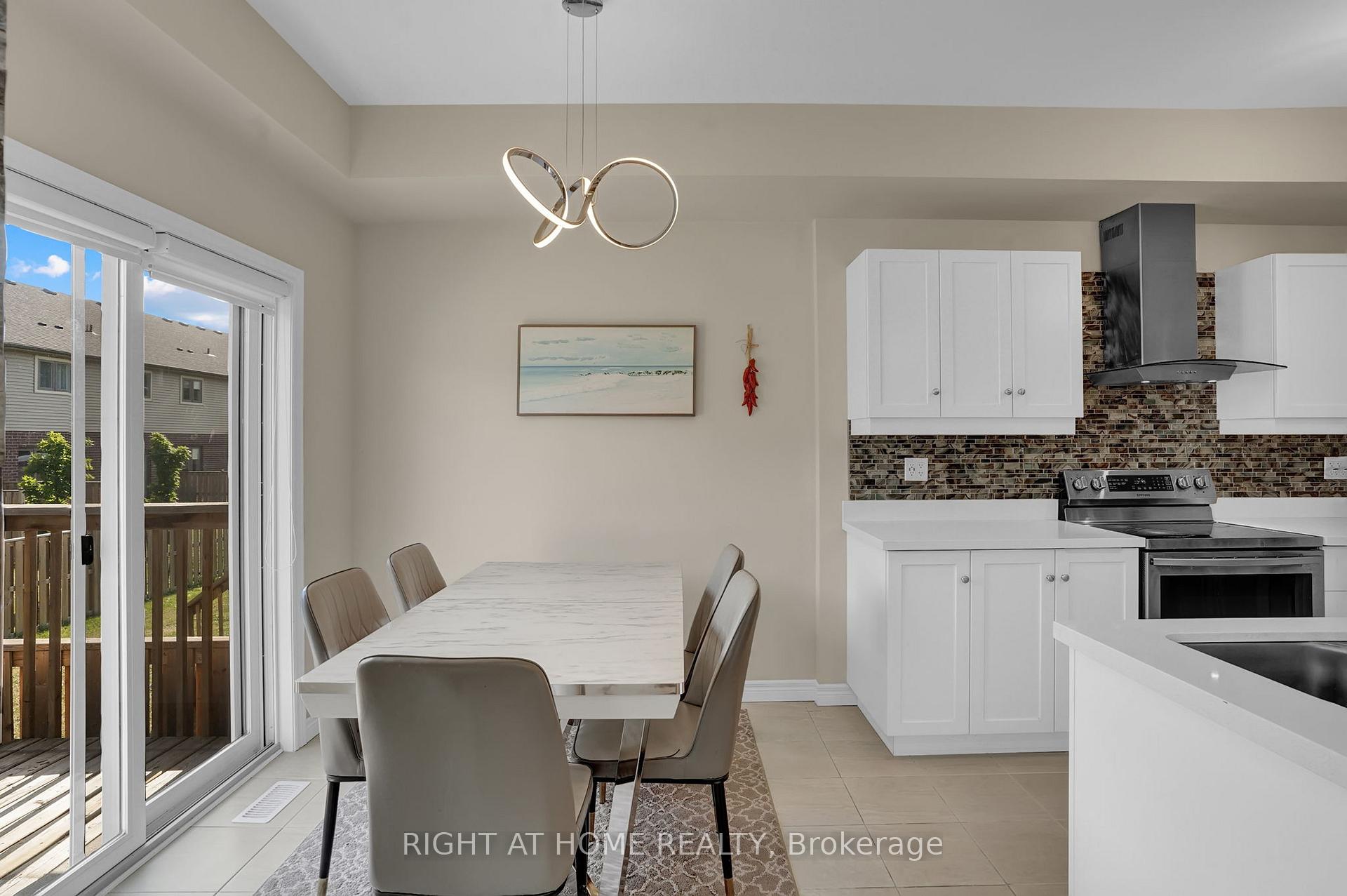 Photo 9 of 91 Beasley Grove, Hamilton, Meadowlands — HOMEH